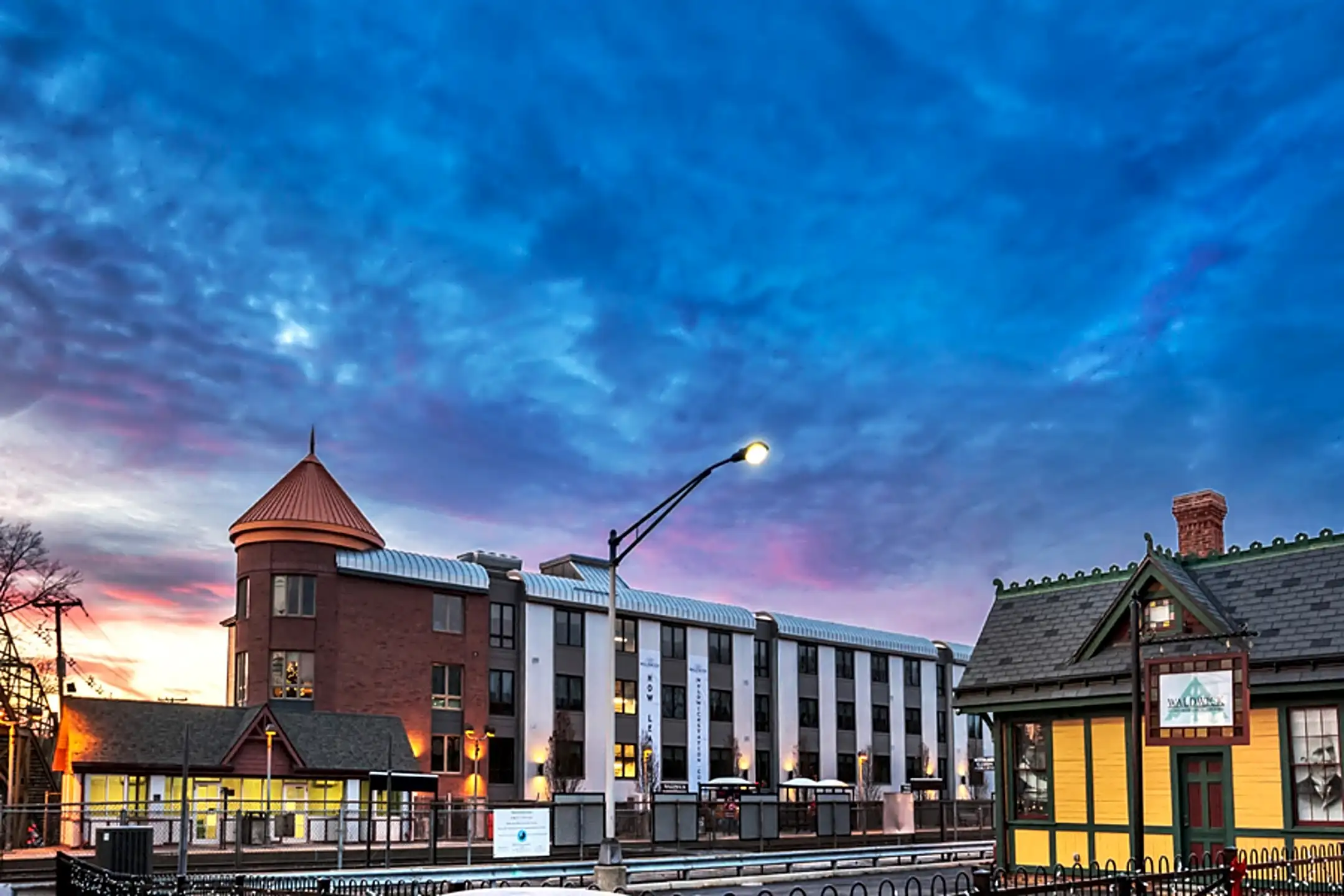 Waldwick Station Waldwick, NJ 07463