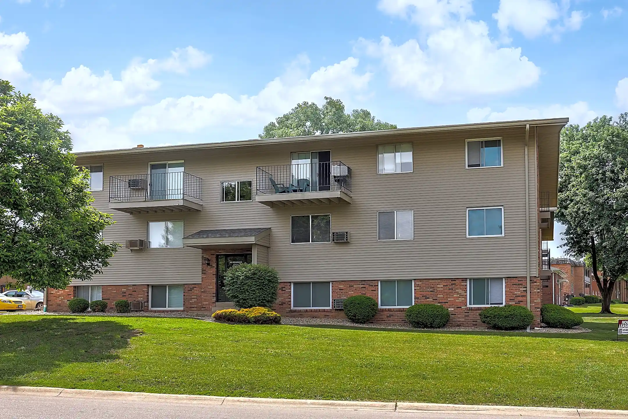 Fairway Apartments 305313 Riley Dr Bloomington, IL Apartments for