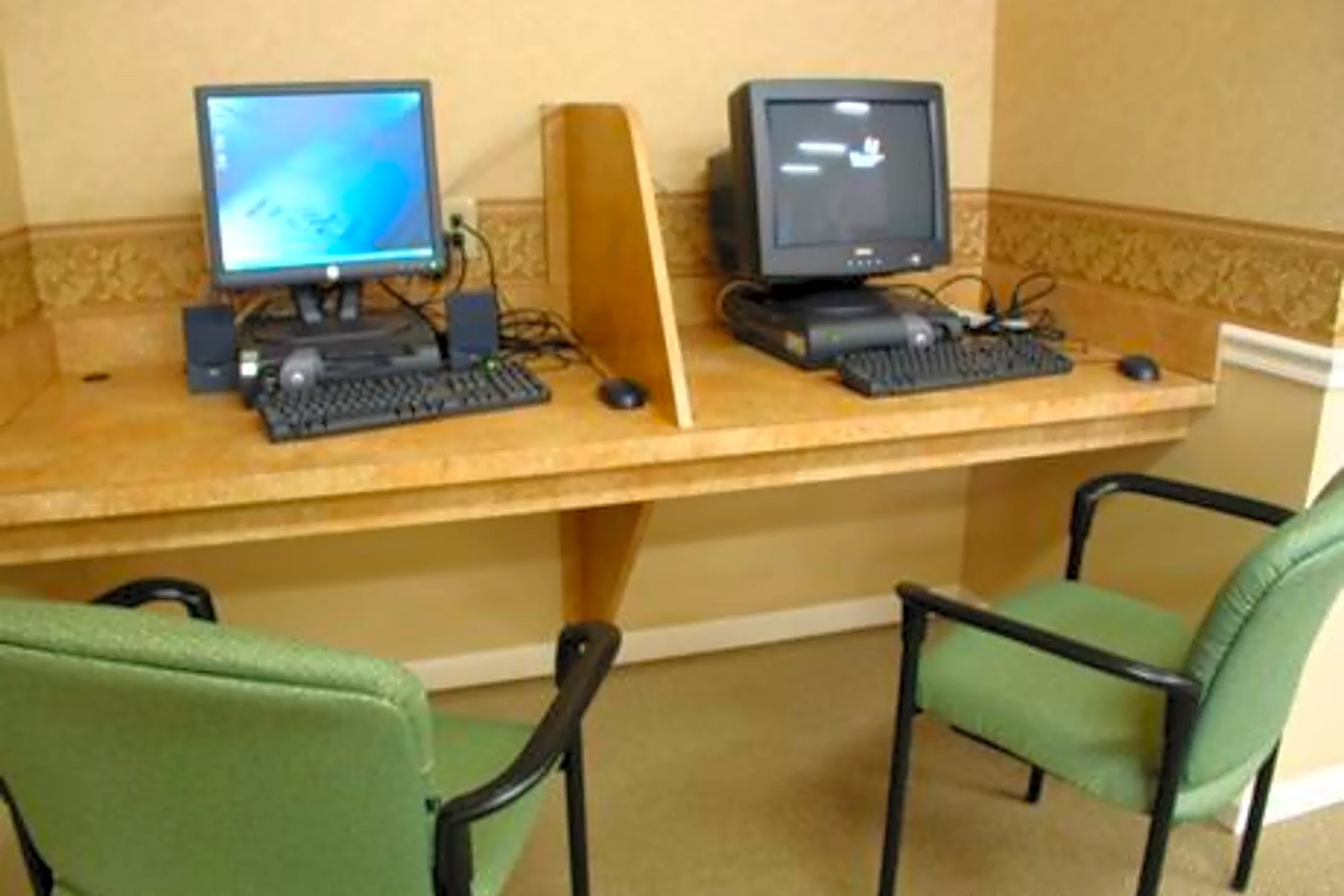 Arbors at Honey Creek 200 W Wheeler Ave Terre Haute, IN Apartments