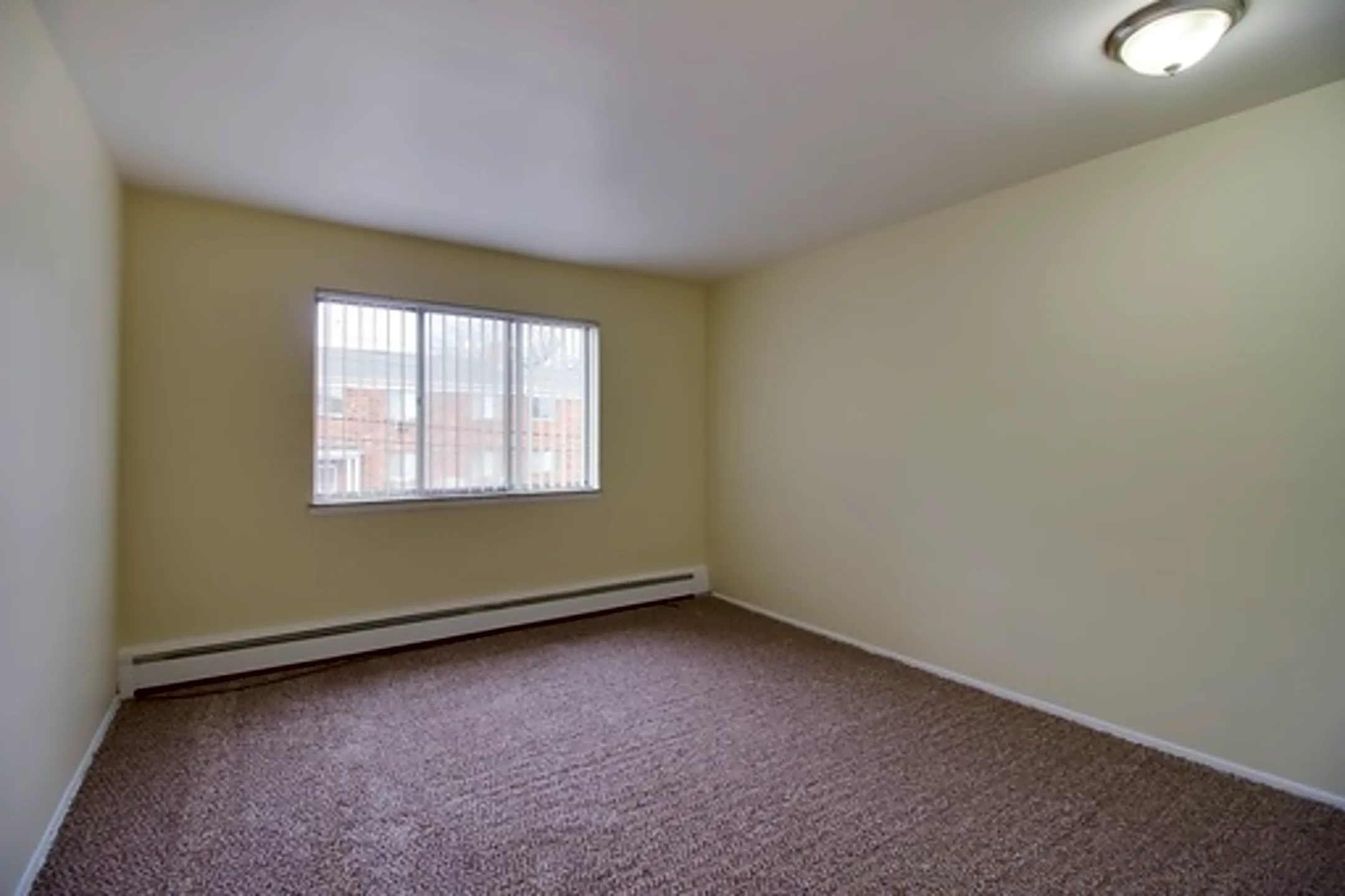 Wilshire Arms Apartments Lansing, MI 48912