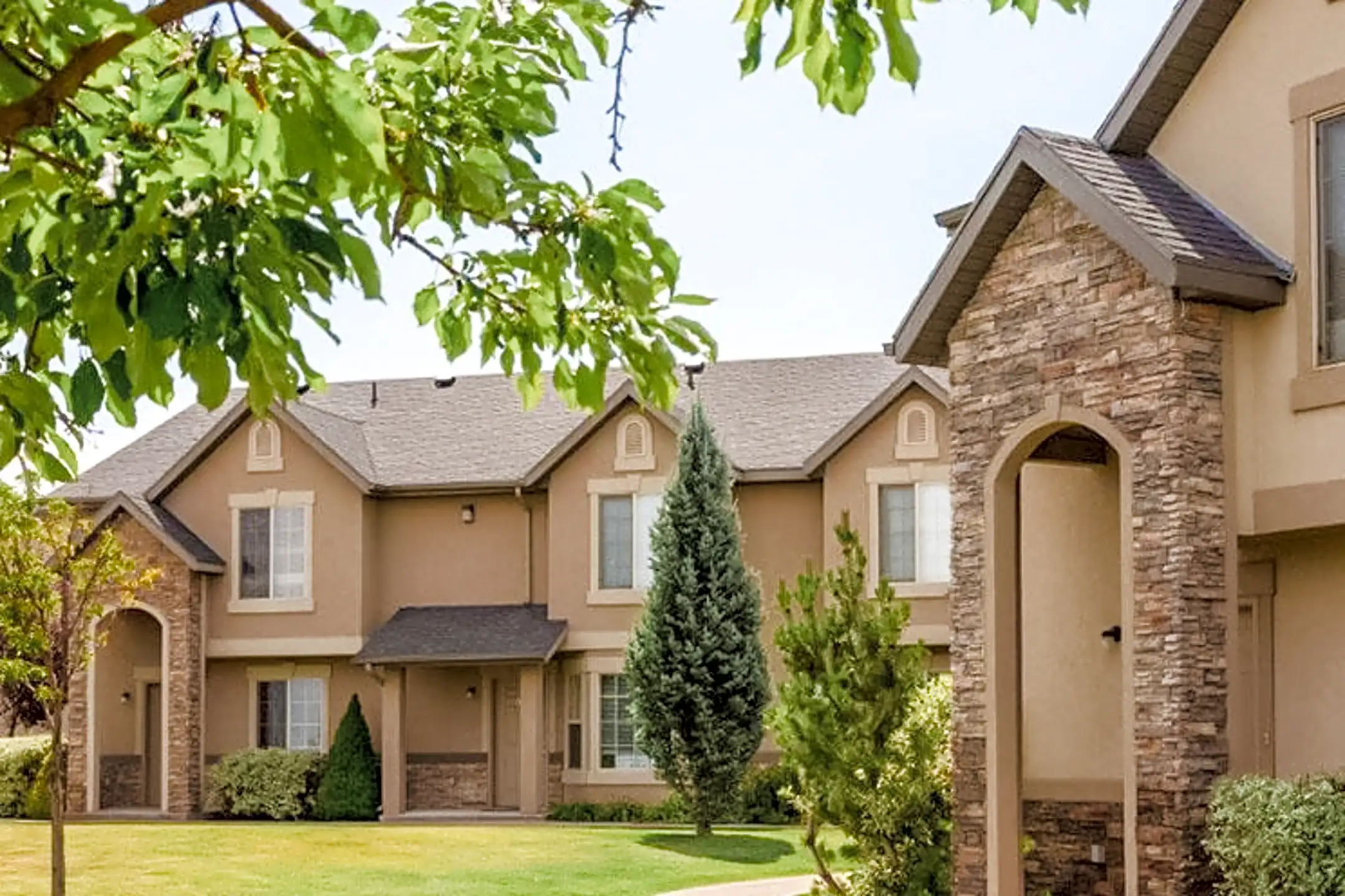 450 W 1800 N Townhomes Logan, UT 84341