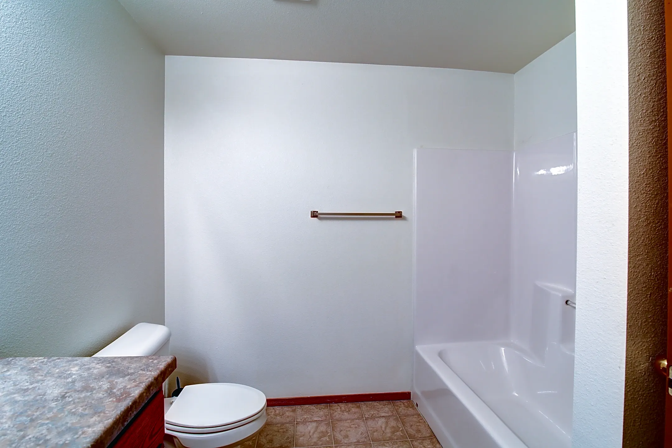 Dakota B Apartments 25 7th Ave SW Stanley, ND Apartments for Rent