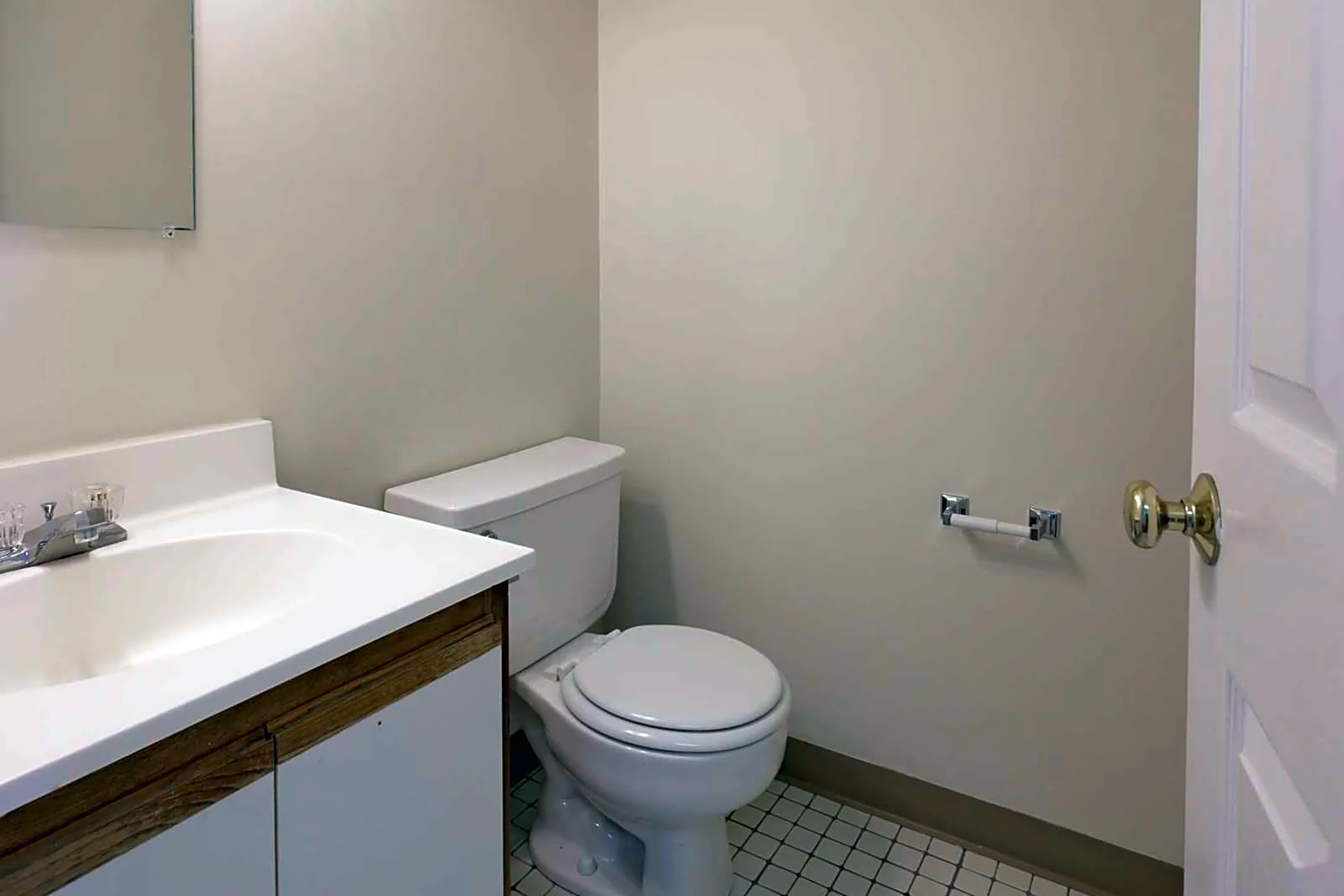 Bathroom - River's Edge Cowesett Terrace - West Warwick, RI