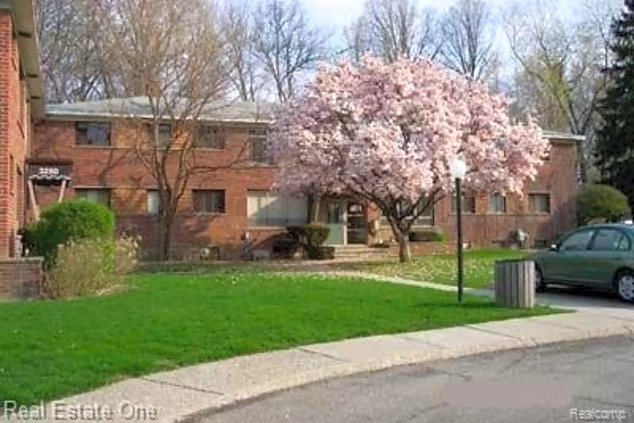 3243 Albert Ave 528 Condos Royal Oak, MI 48073