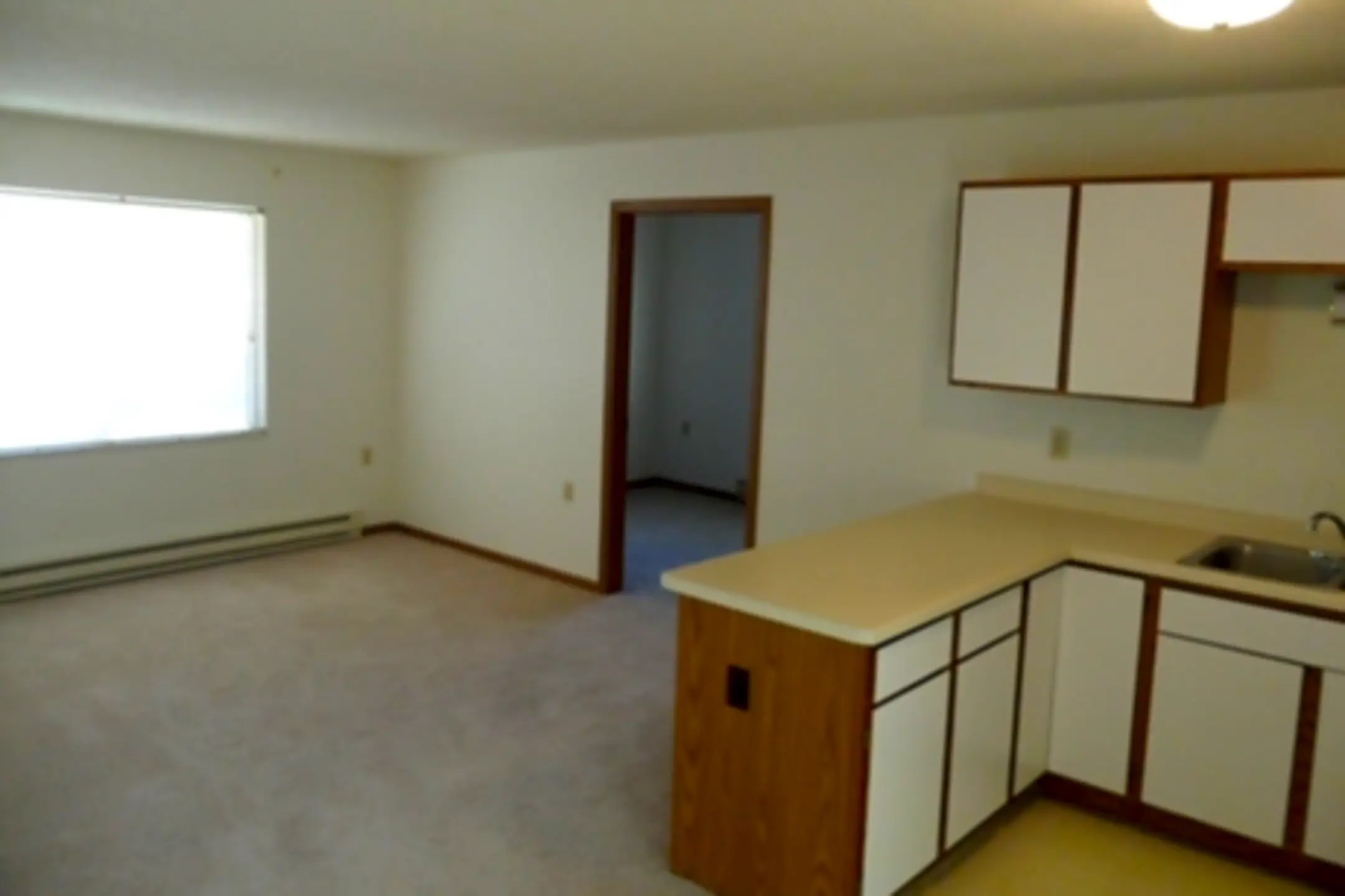 Faircrest Apartments Saint Francis, WI 53235