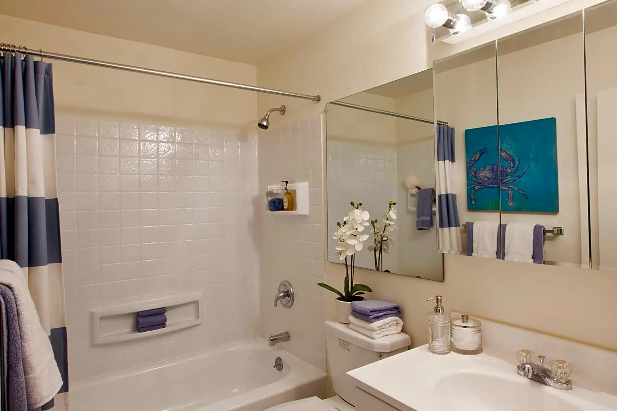 Bathroom - Hickory Hills Condominiums - Bel Air, MD
