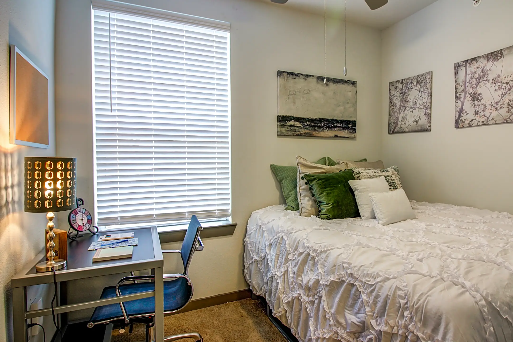 Campus Vue Student Apartments 4459 N Macgregor Way Houston, TX