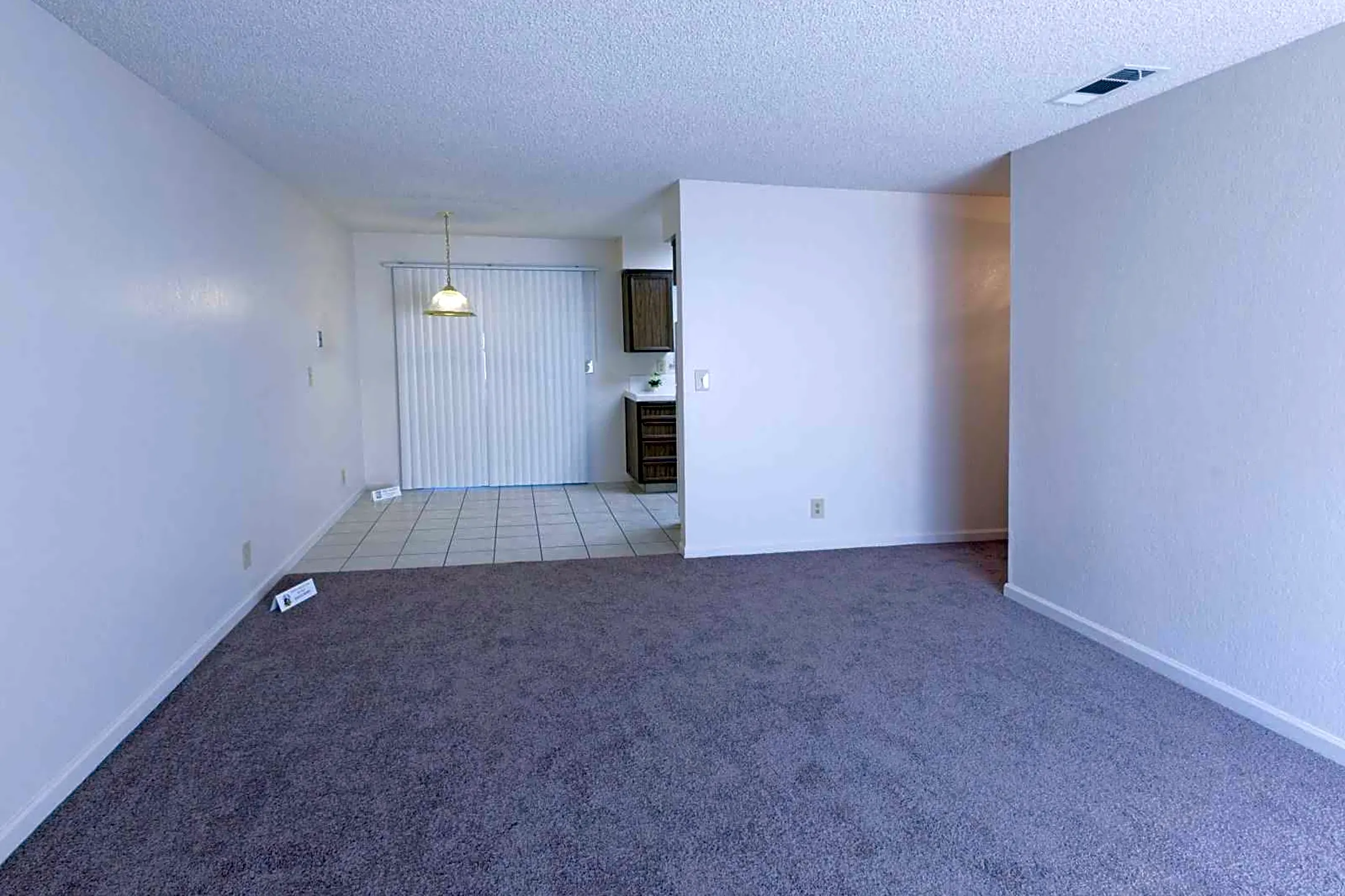 Minnewawa Apartments - Clovis, CA 93612