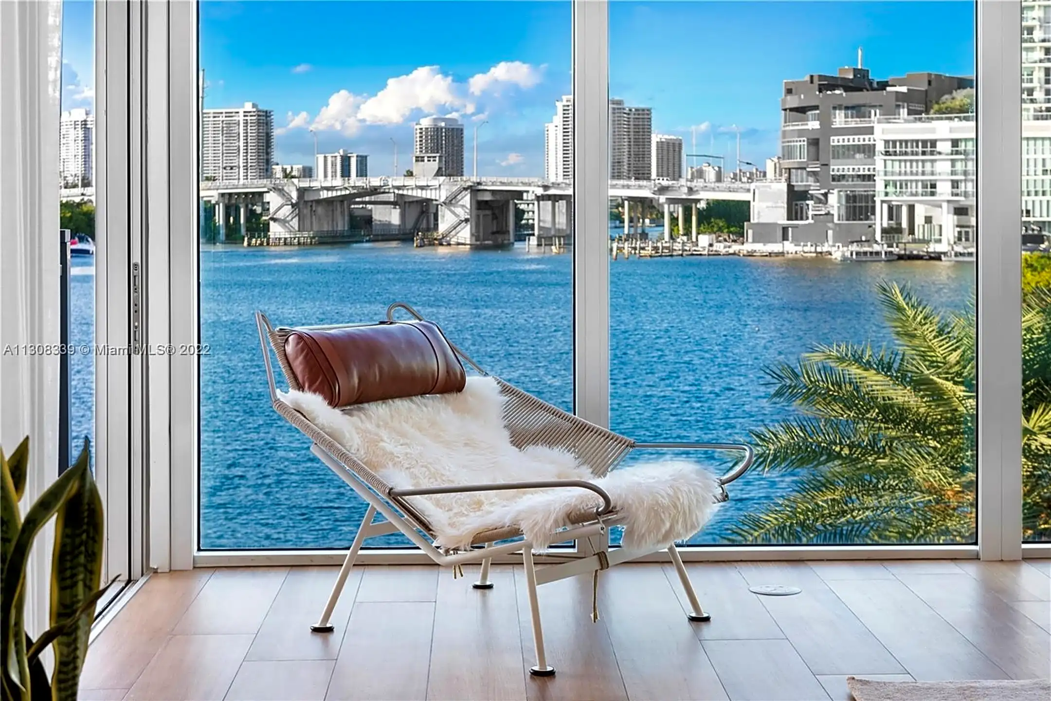 323 Atlantic Isle - Sunny Isles Beach, FL