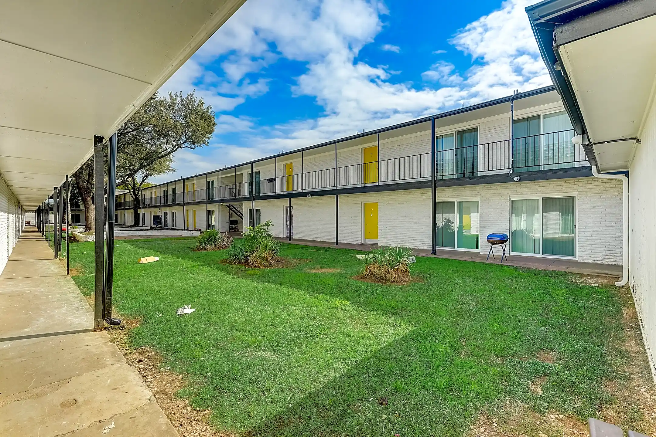 Hart House 1235 Hartsdale Dr Dallas, TX Apartments for Rent Rent.