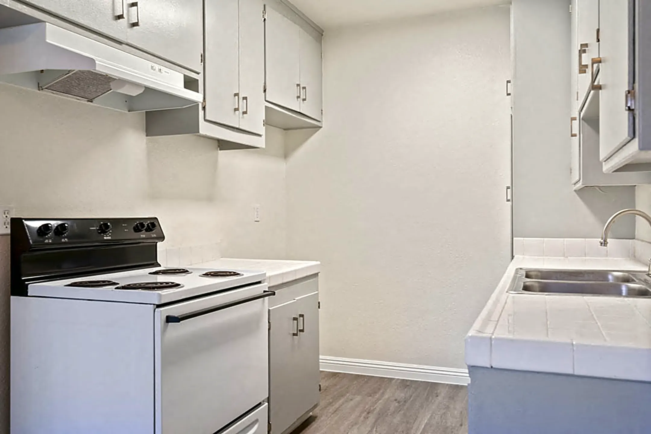 Kahala And Islander Apartments 10121 Buford Ave Apt 31 Inglewood