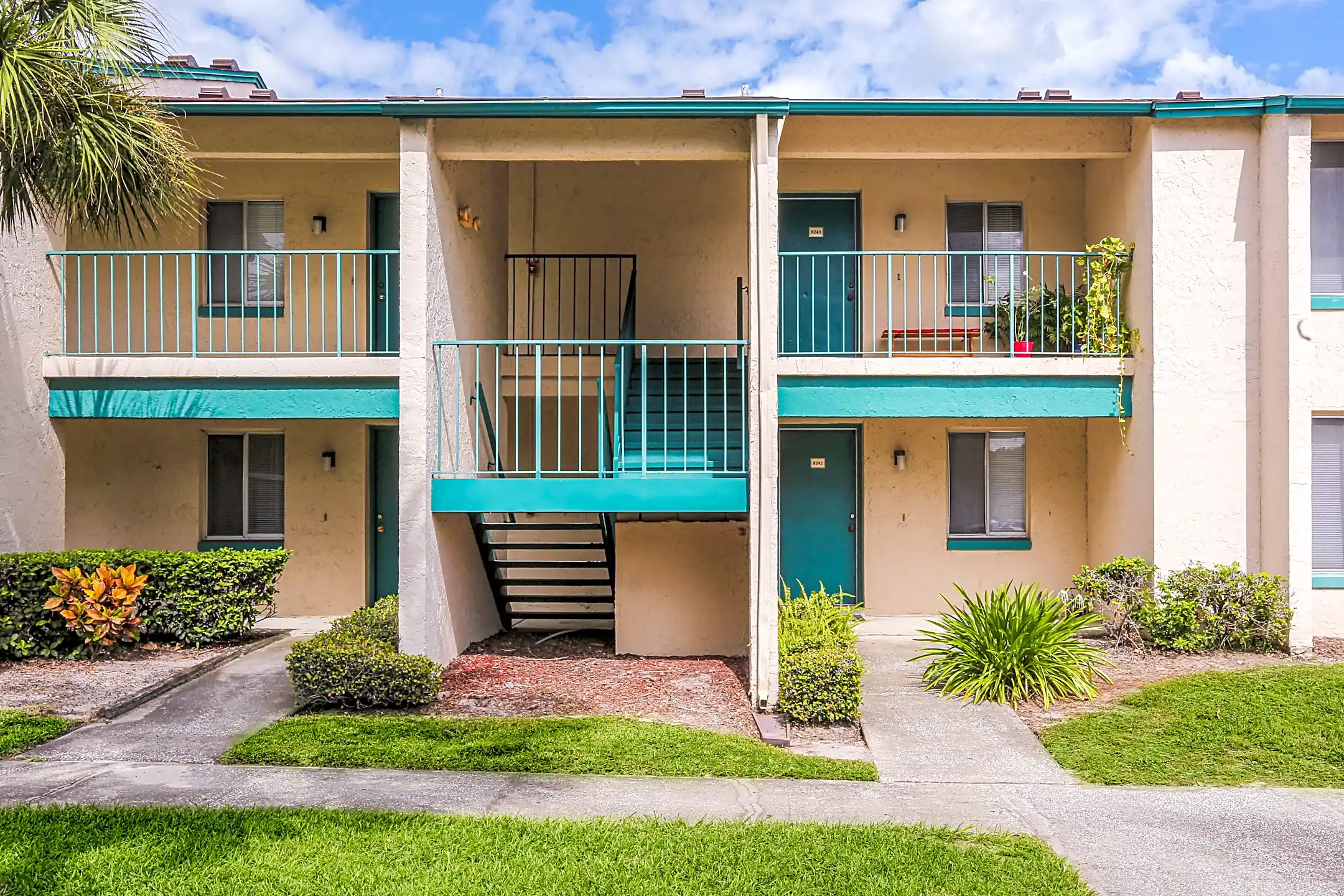 Maitland Oaks 8339 Pembrook Villas Cir Orlando, FL Apartments for