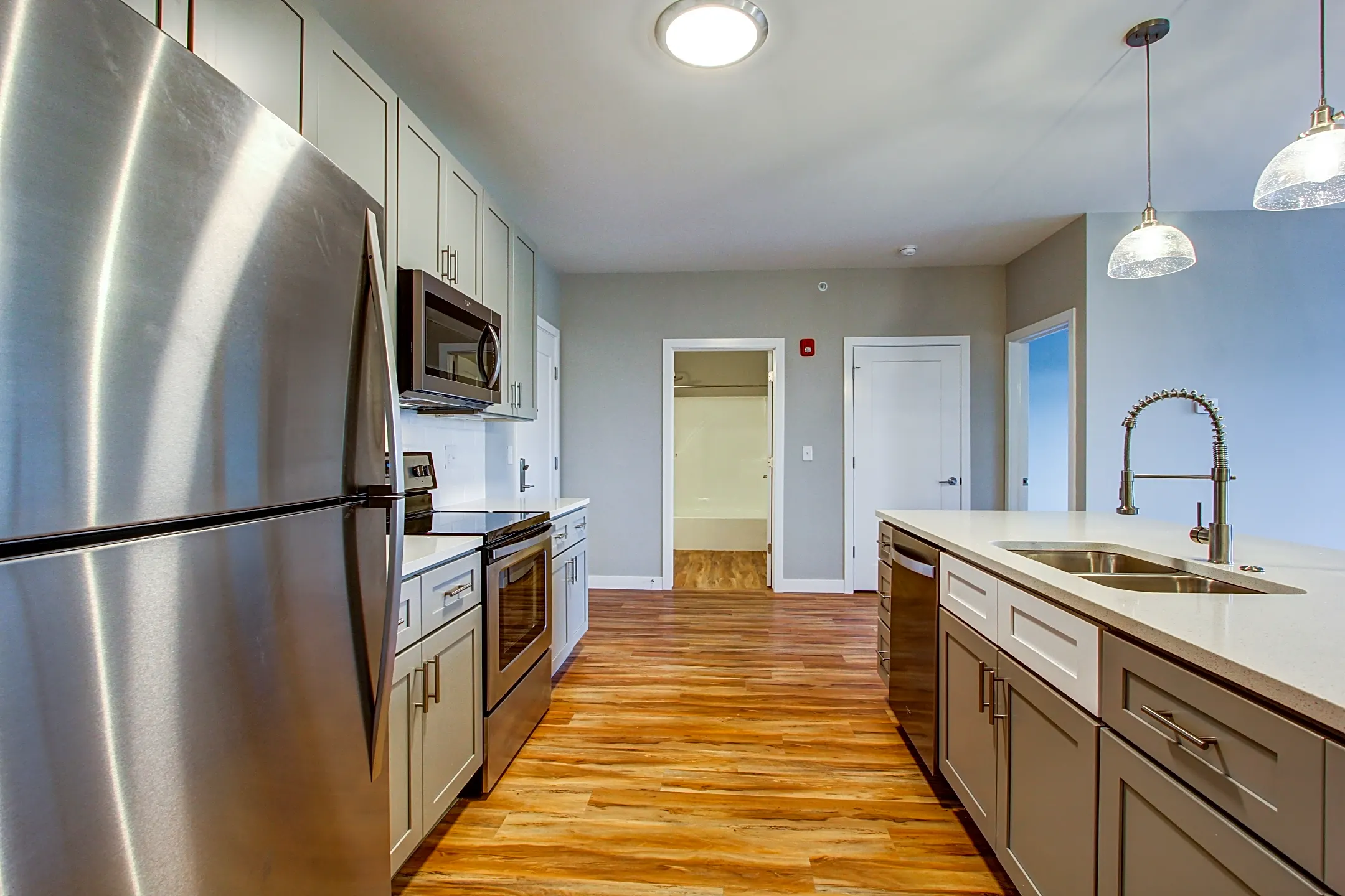 Kitchen - The Residences at Chagrin Riverwalk East - Willoughby, OH