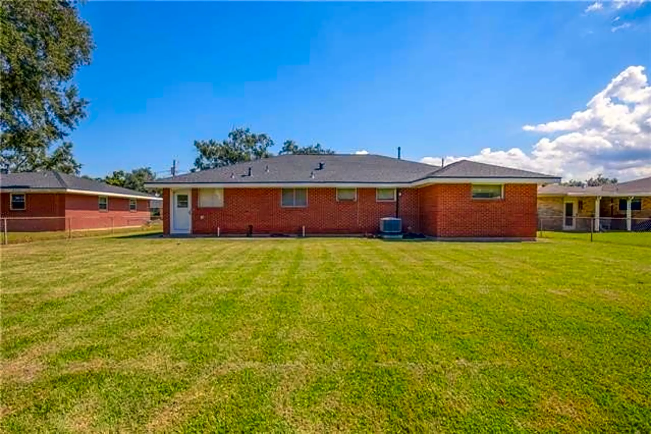 513 Oak St Norco, LA Houses for Rent Rent.