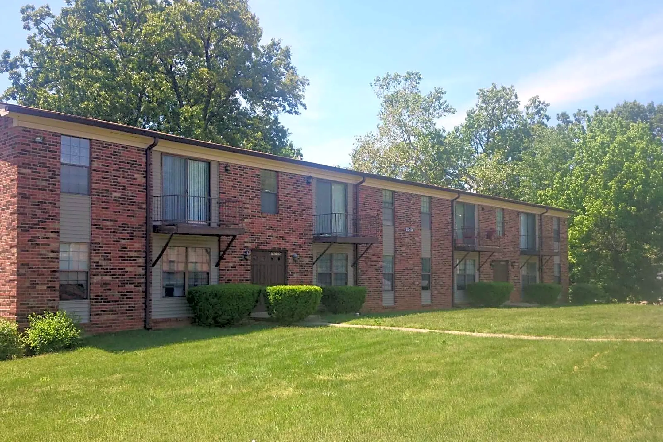 Christopher Square Apartments - Radcliff, KY 40160