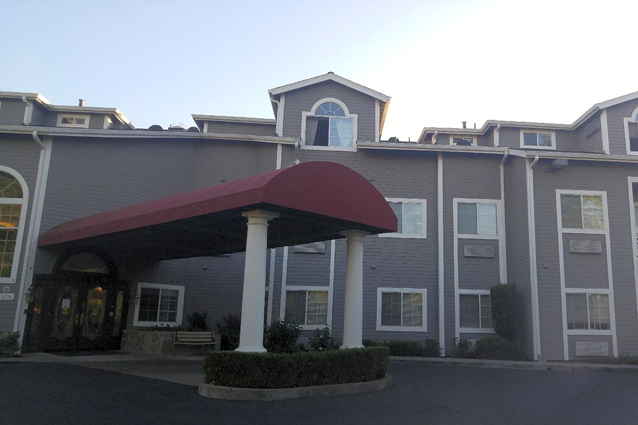 Villa San Ramon Apartments