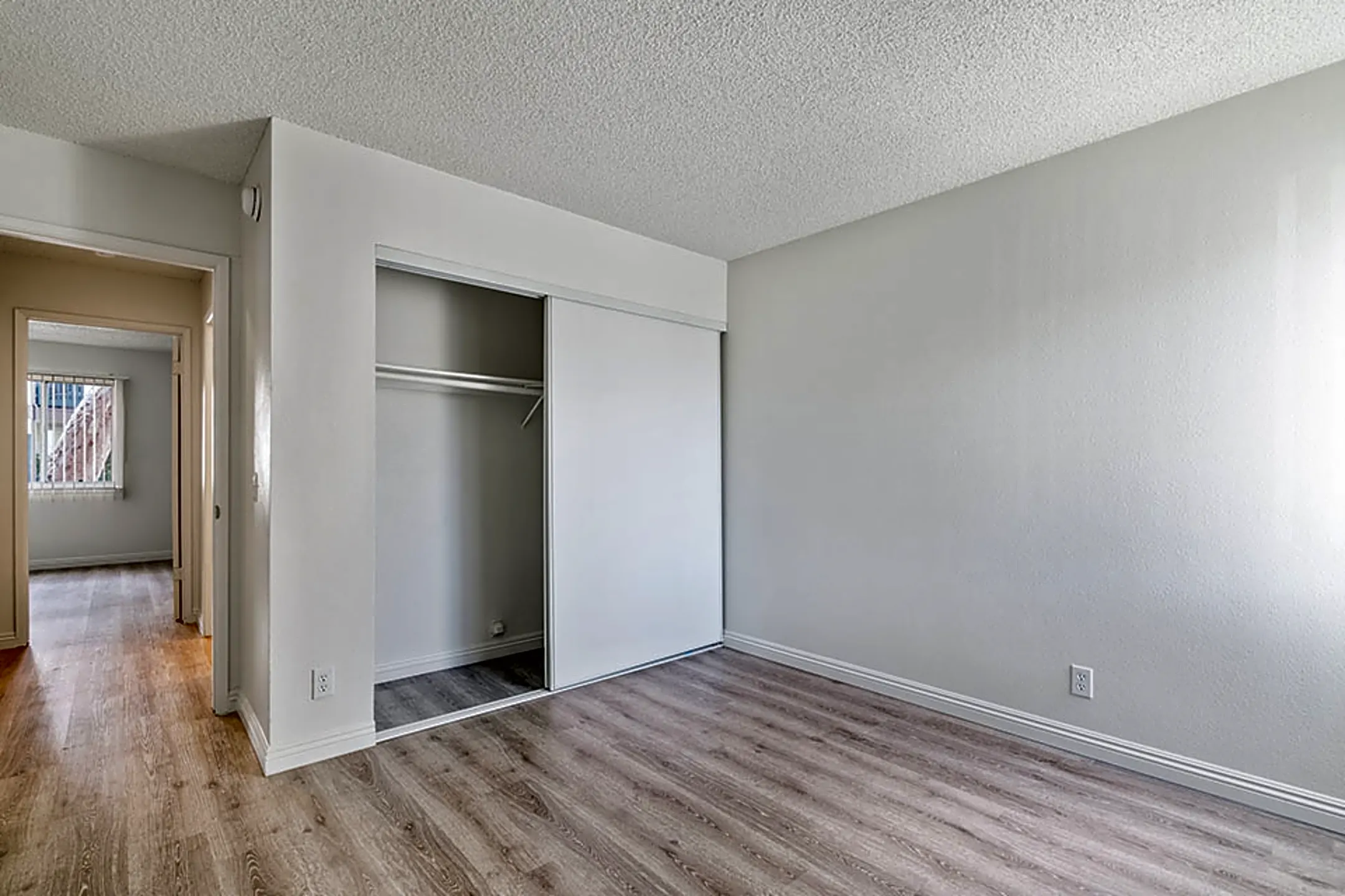 Esther Apartments 630800 E. Esther Avenue Long Beach, CA