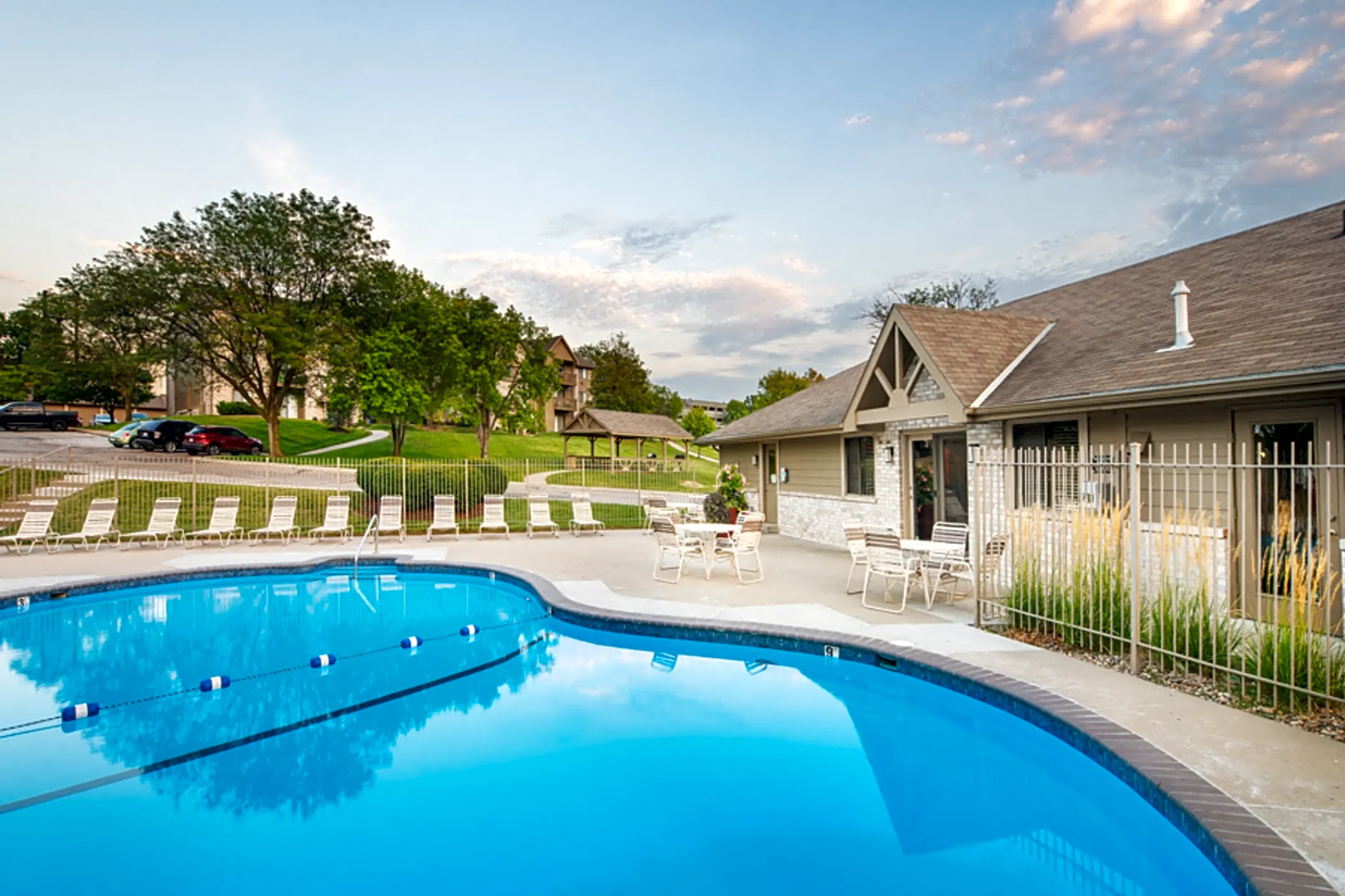 Summit by Broadmoor Apartments Bellevue, NE 68123