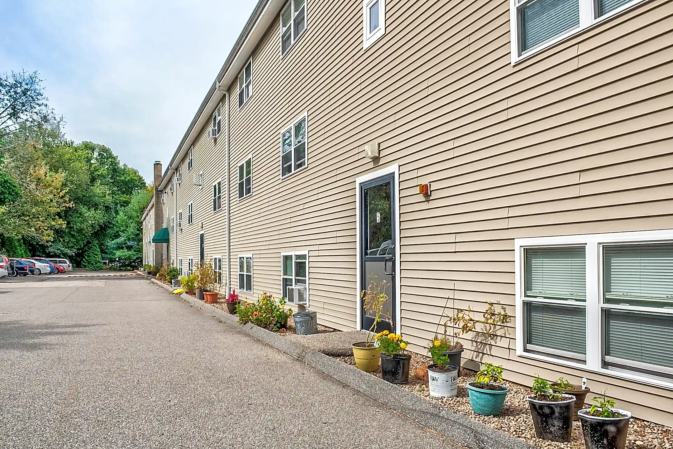 Village Apartments 82 Jerome Rd Uncasville, CT Apartments for Rent