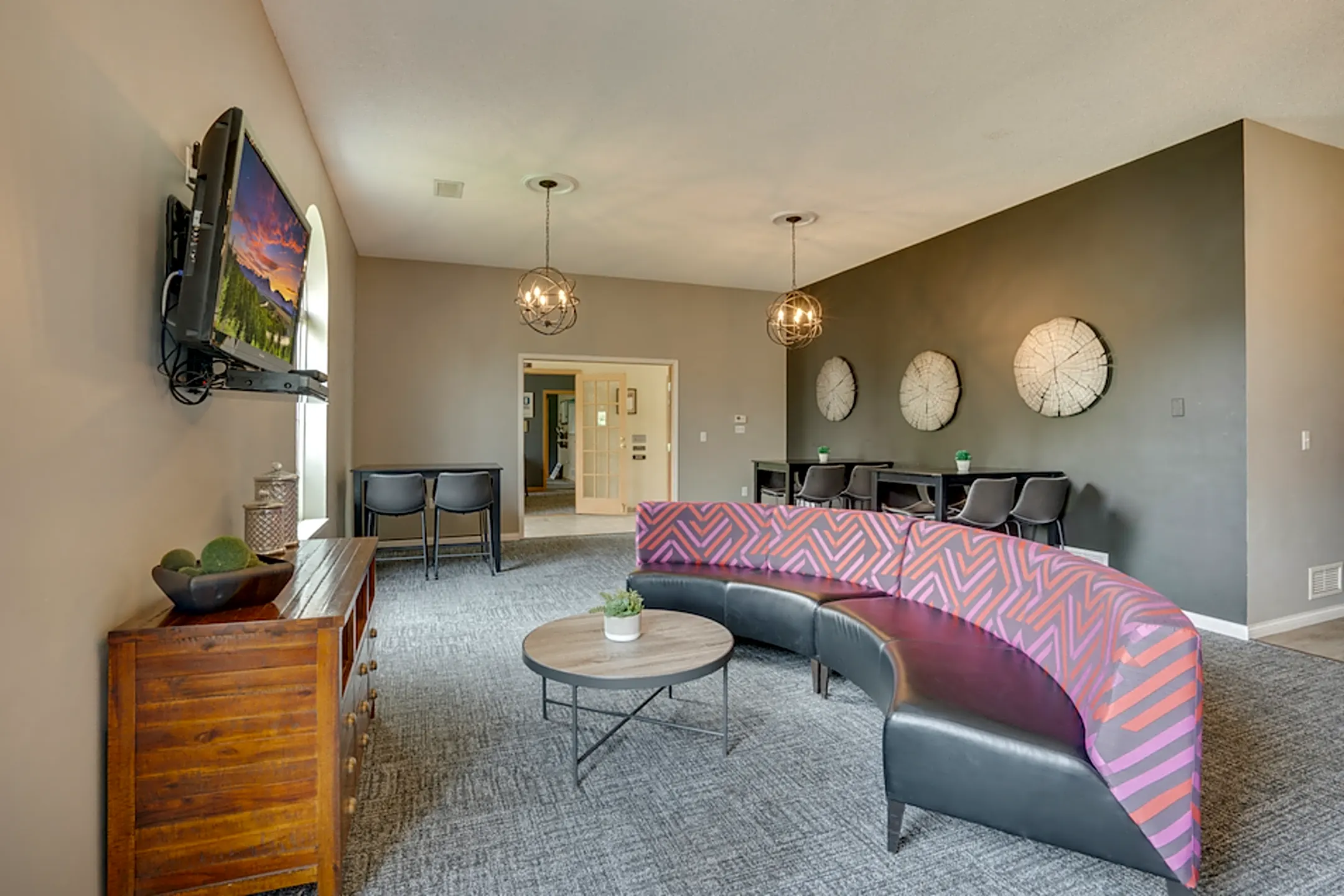 Carver Lake Townhomes 6201 Tahoe Rd Woodbury, MN Townhomes for Rent