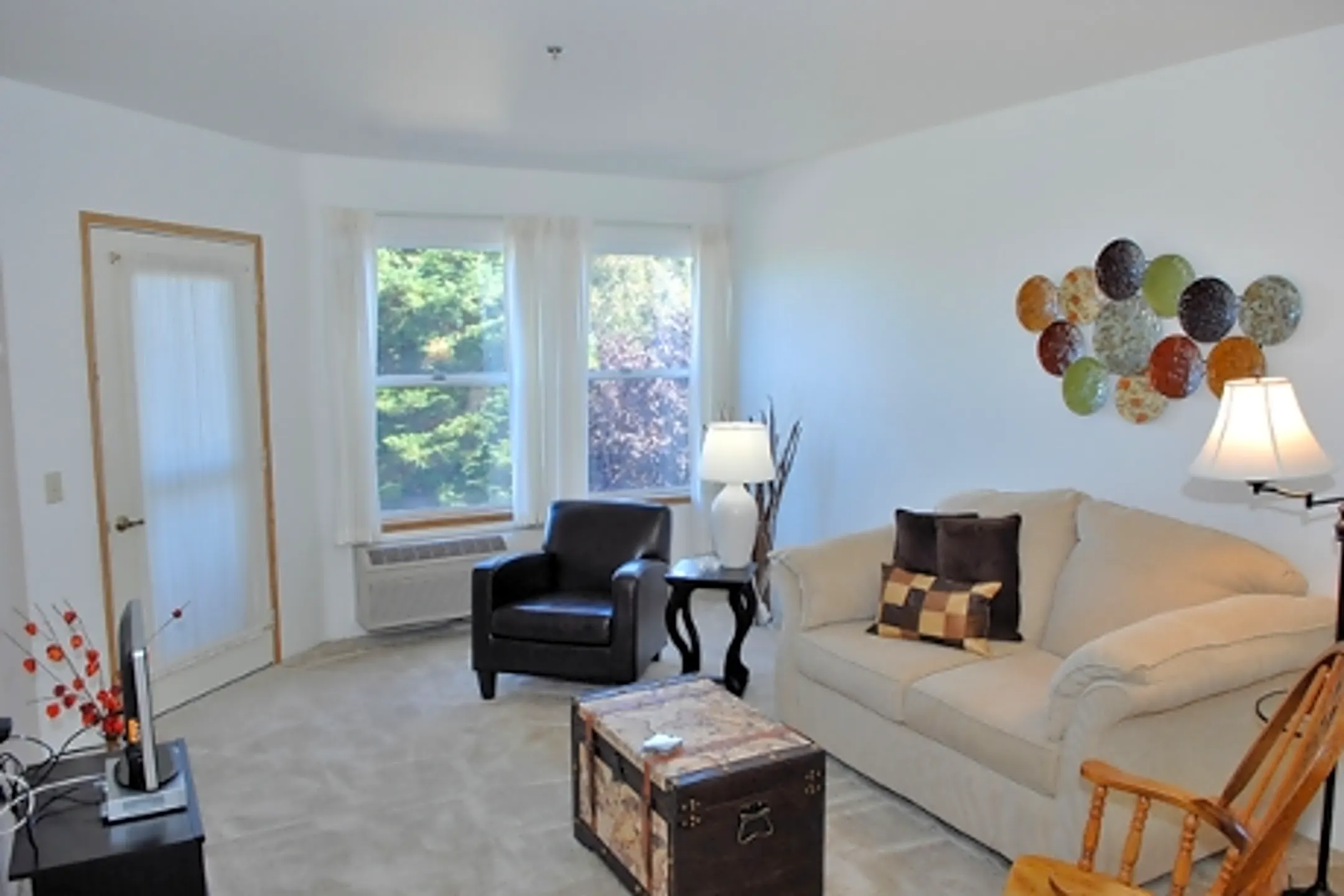 Truewood by Merrill 2621 Appian Way Pinole, CA Apartments for Rent