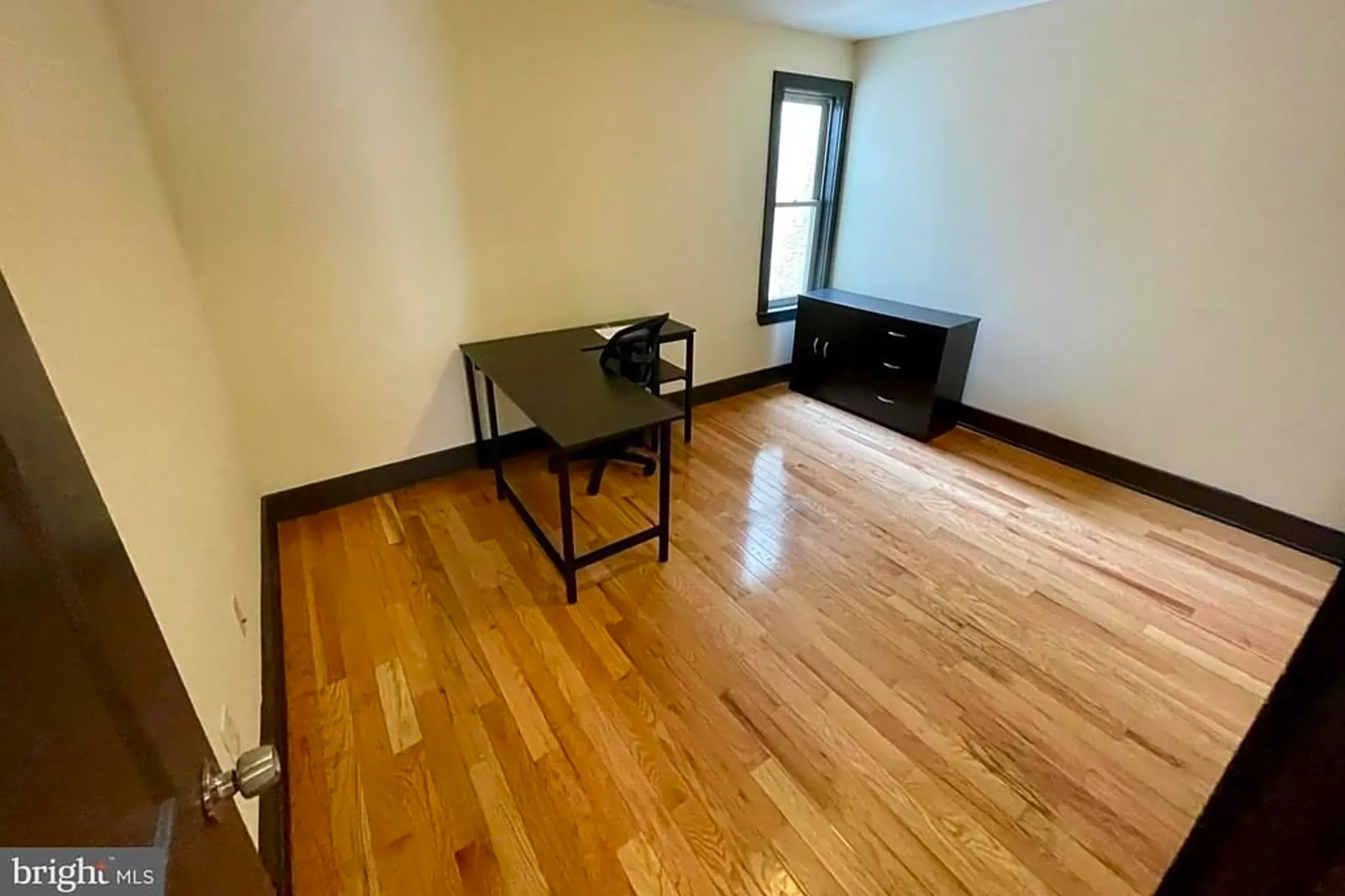 Living Room - 1930 N 18th St - Philadelphia, PA
