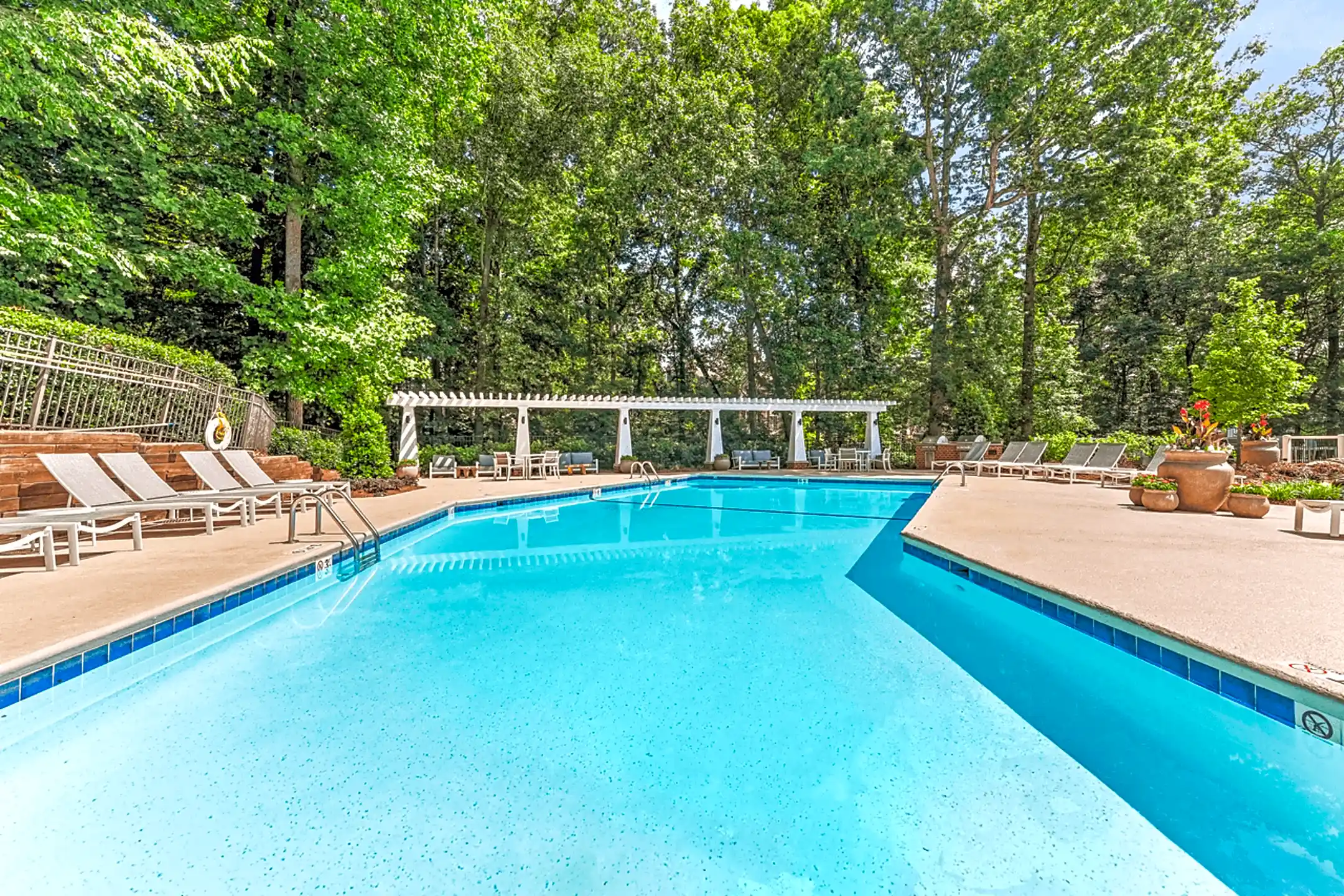 southpark-commons-apartment-homes-apartments-charlotte-nc-28210