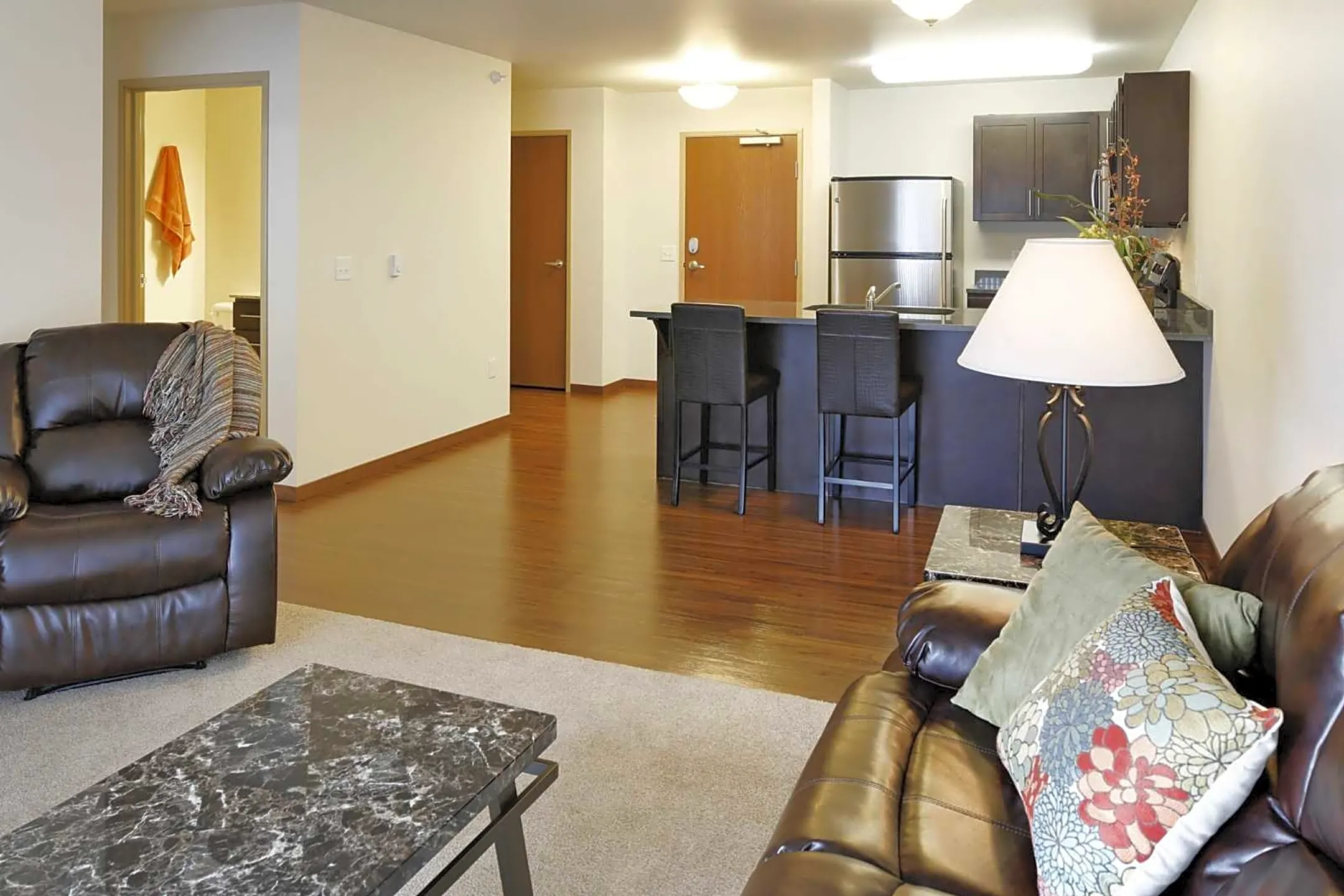 Rooms In Madison Heights