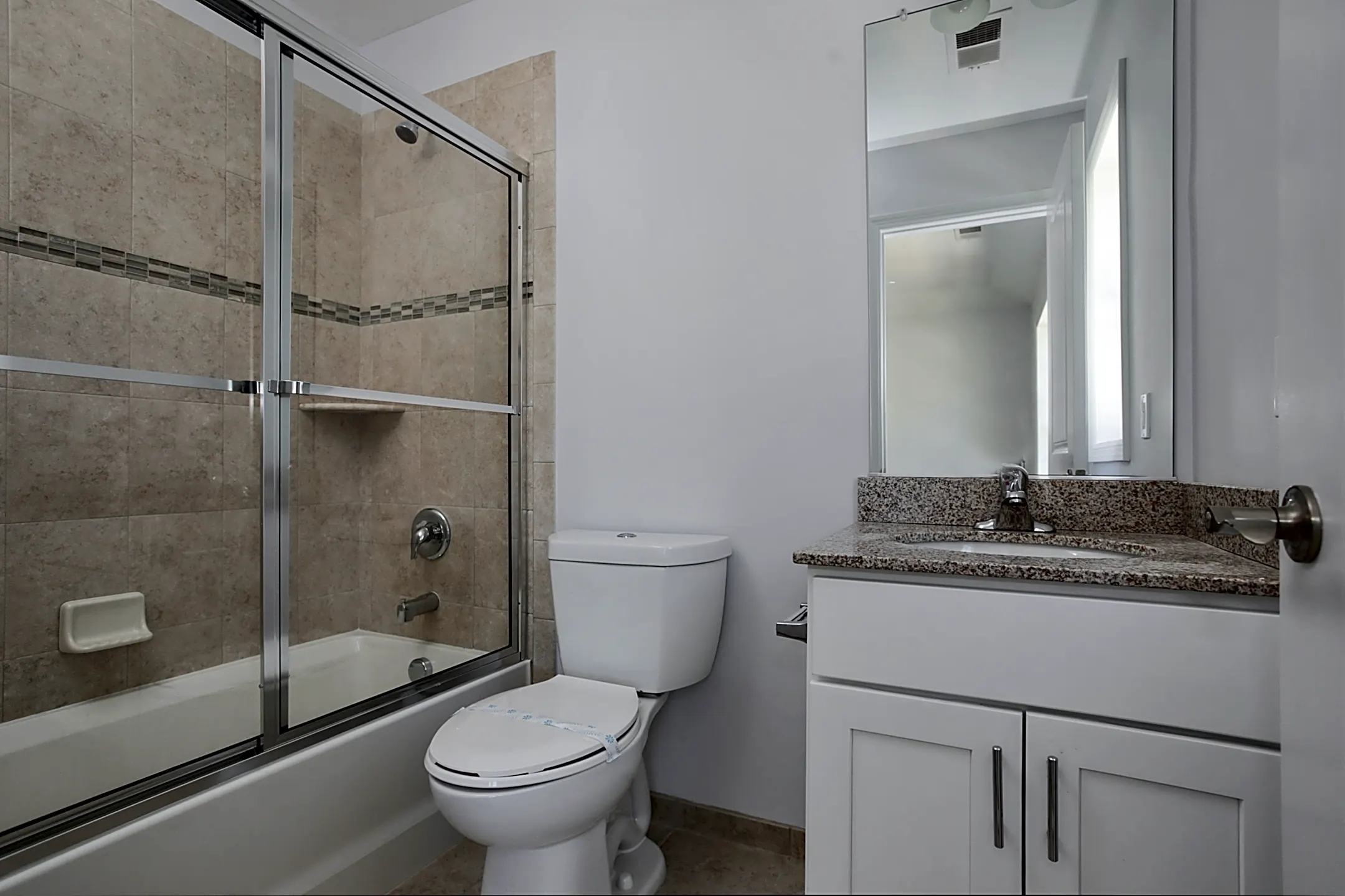 Gramercy Townhomes 153 Main Street South Bound Brook, NJ Apartments