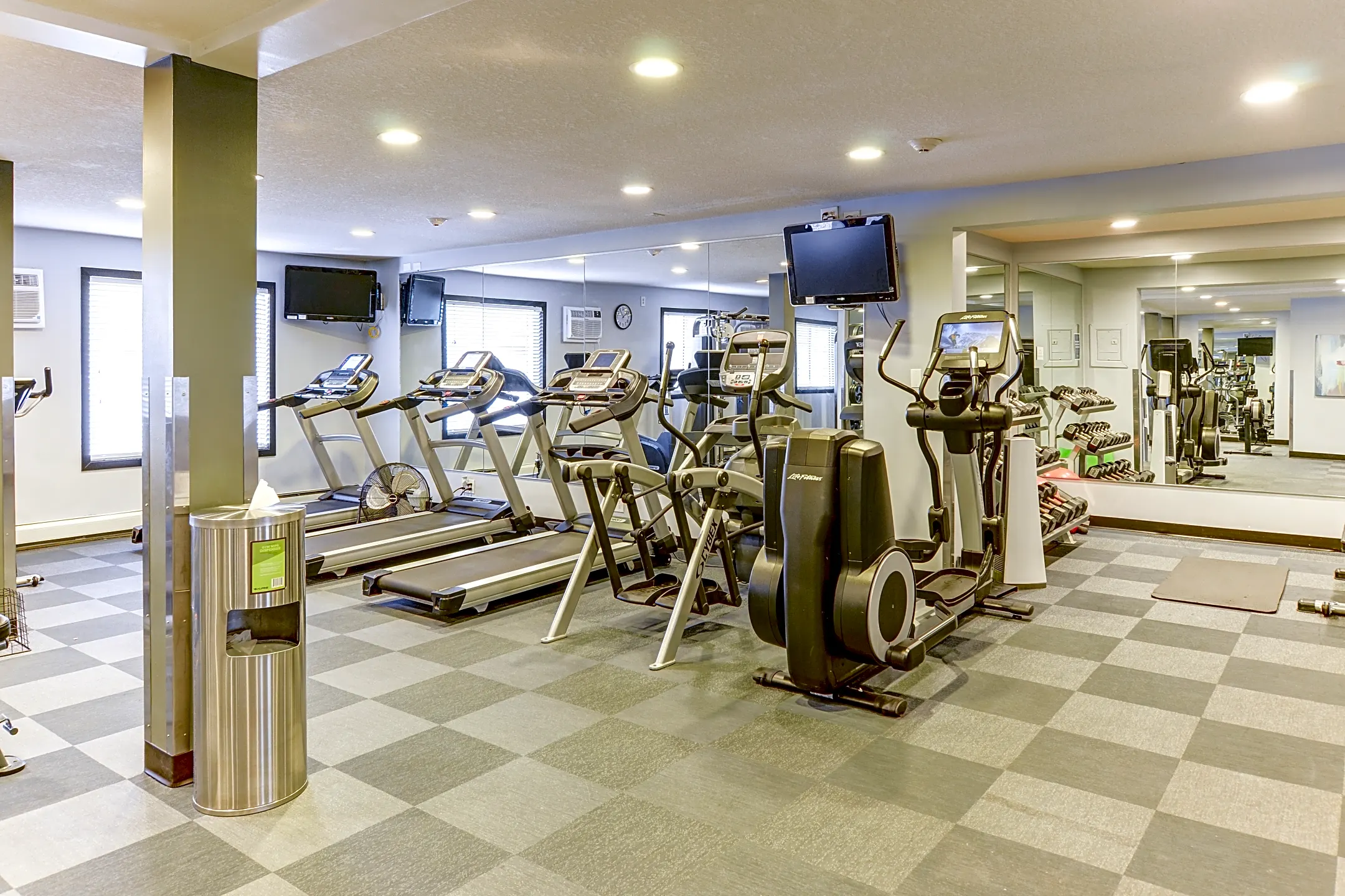 Fitness Weight Room - Park Glen - Saint Louis Park, MN