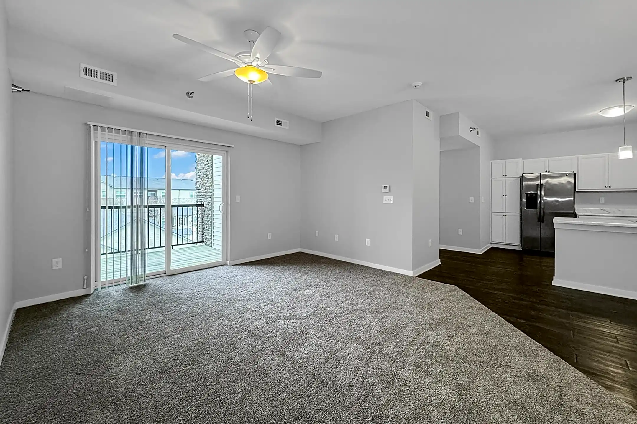 Stonegate Crossing Apartments Clive, IA 50325