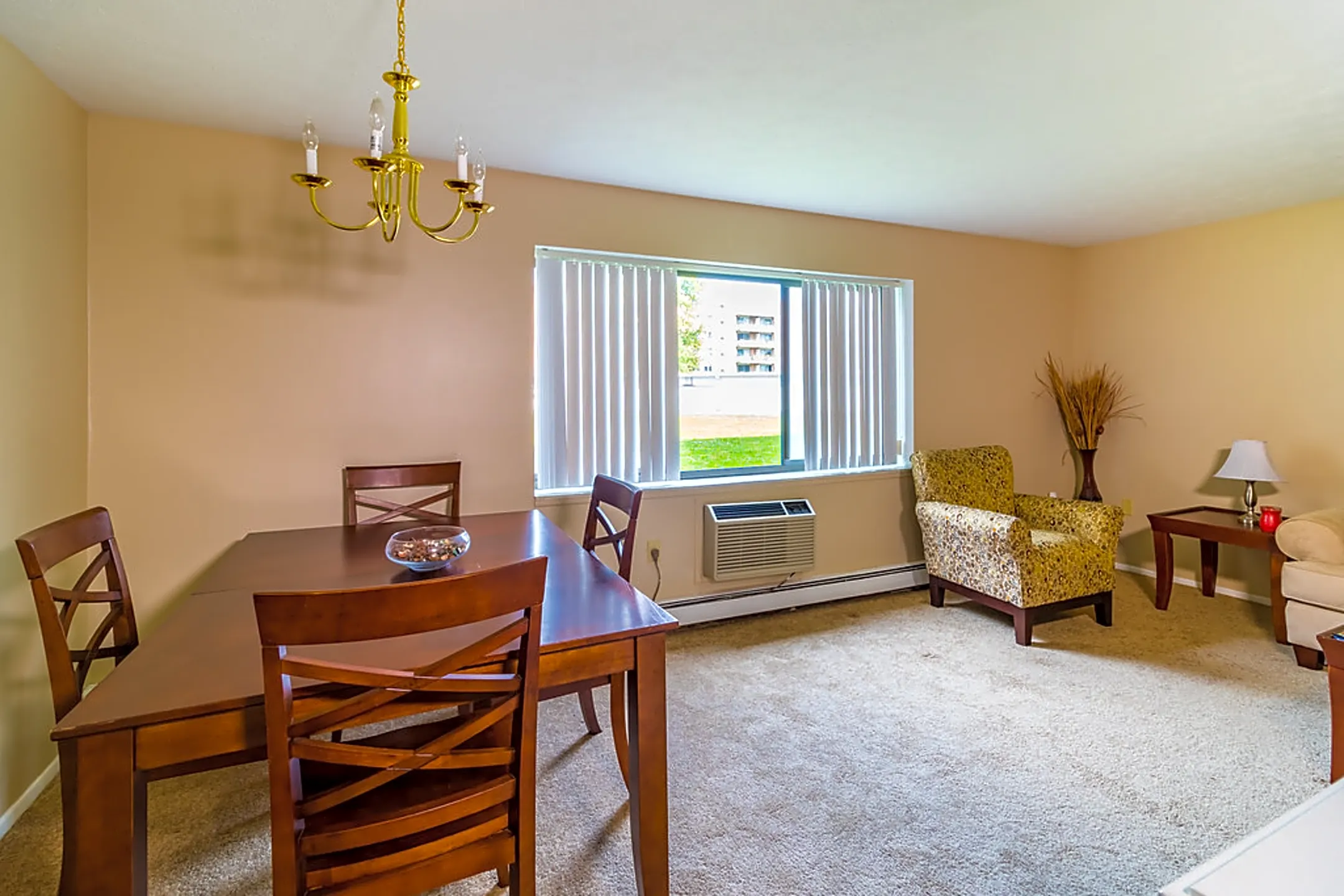 Granada Gardens Apartments And Townhomes 4340 Clarkwood Parkway