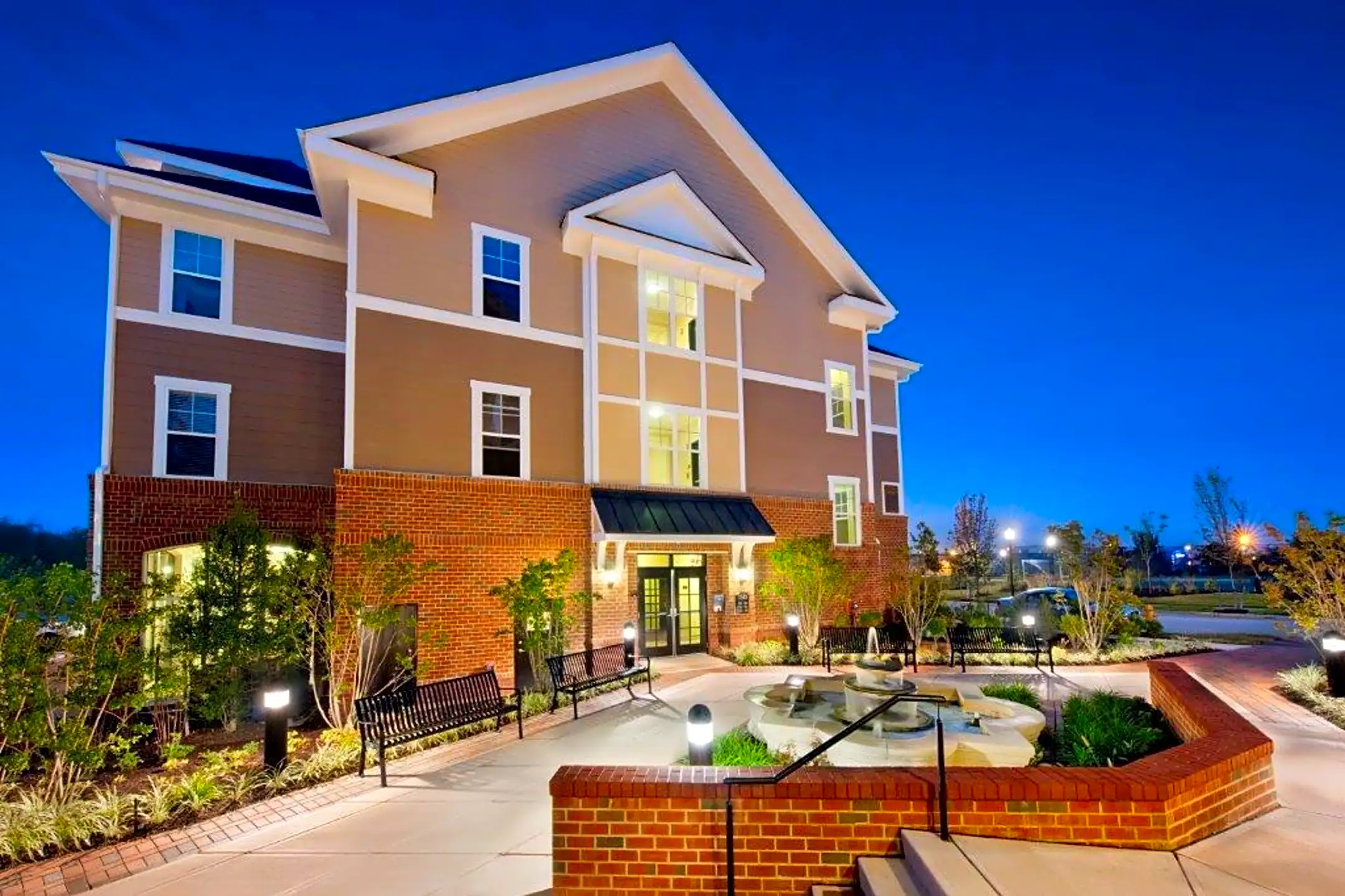 Westchester At The Pavilions Waldorf, MD 20603