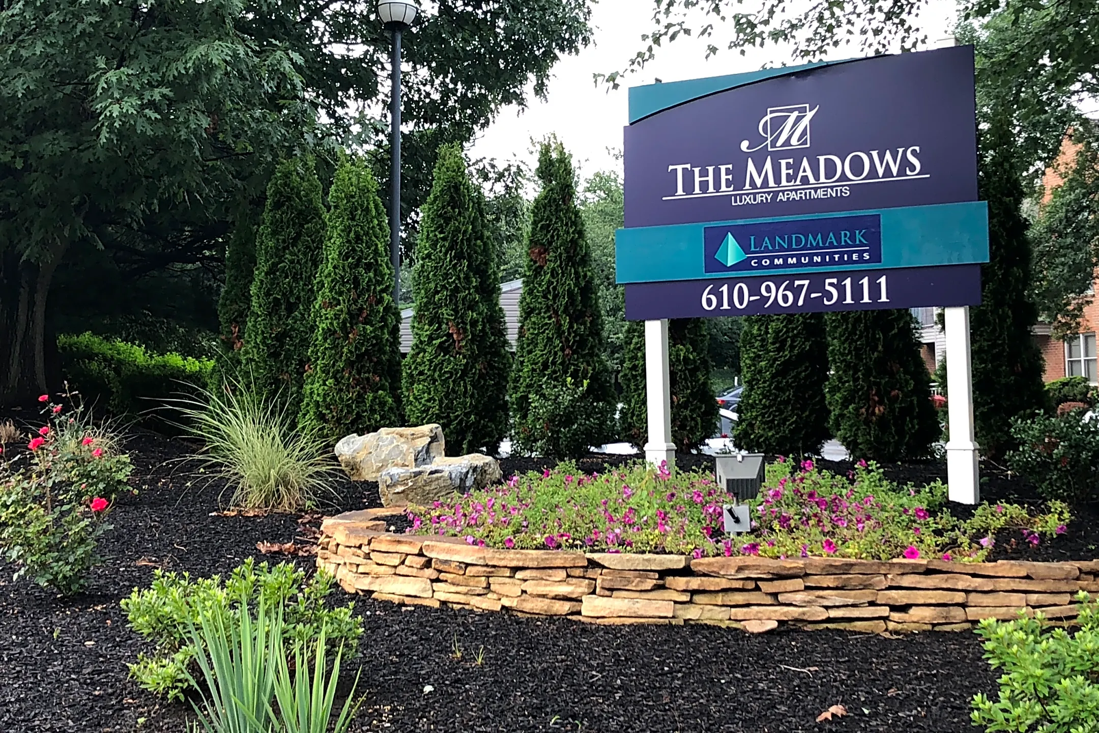 Pool - The Meadows Luxury Apartments - Emmaus, PA