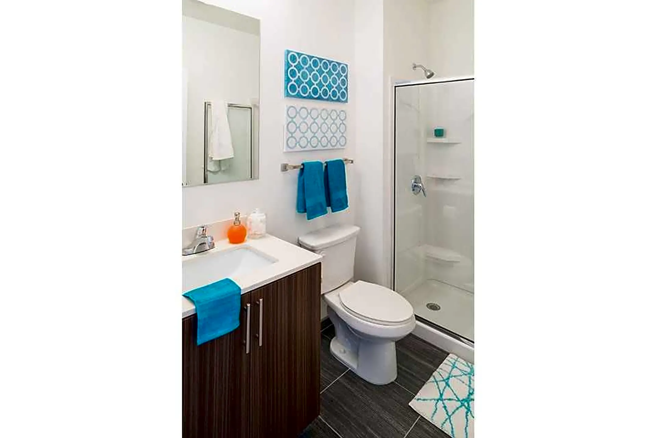 Bathroom - Evolve Apartments - Knoxville, TN