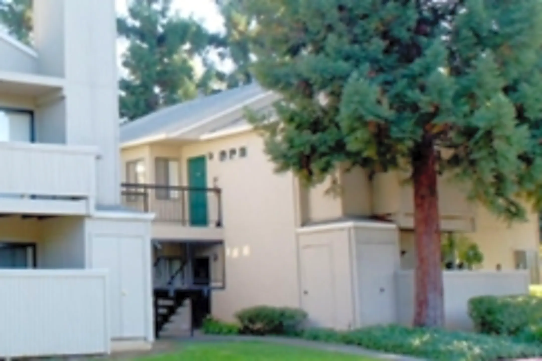 Zinfandel Ranch 10833 Folsom Blvd Rancho Cordova, CA Apartments for