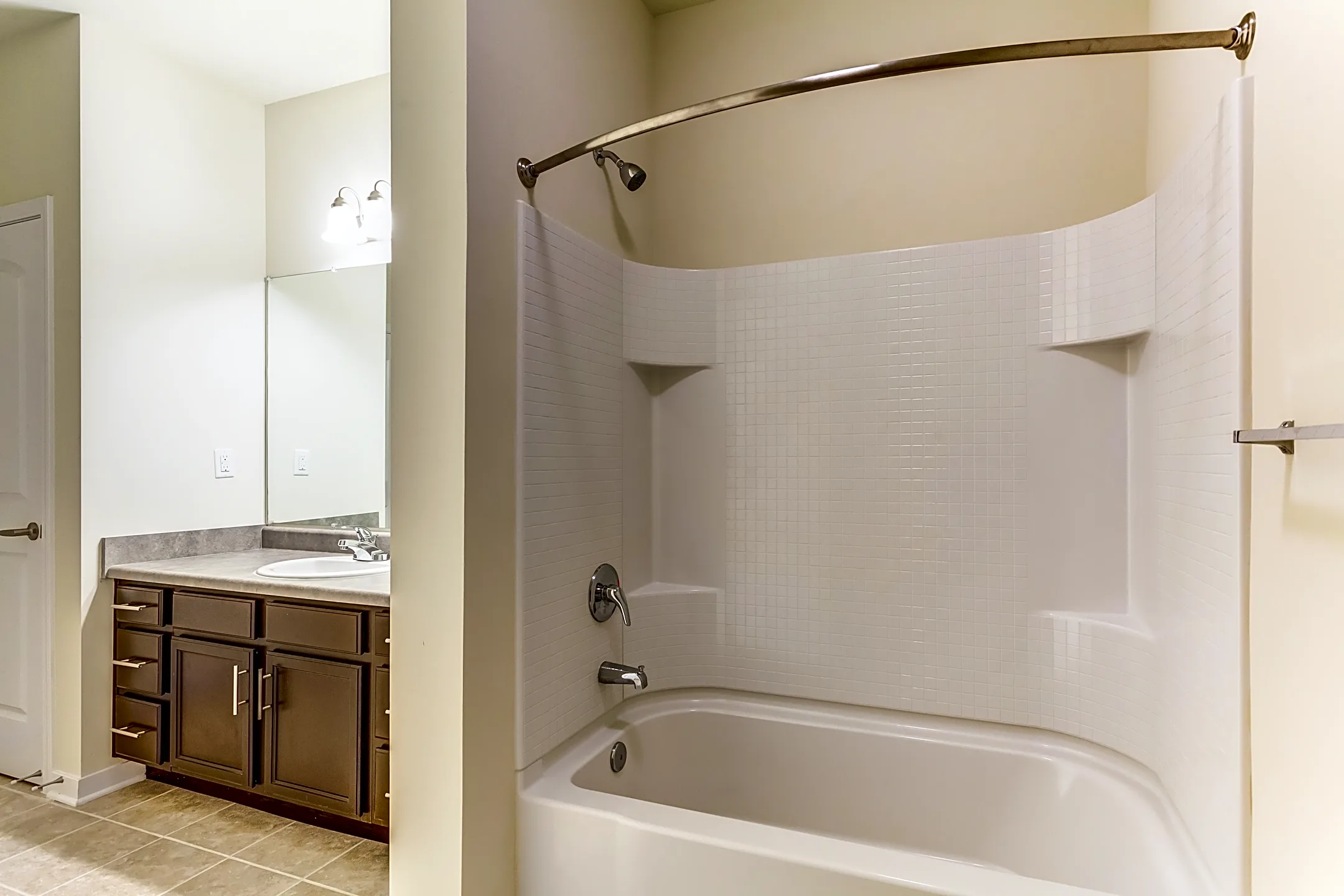 Sierra Ridge Apartments 2004 Sierra Commons Rd Dickinson, ND