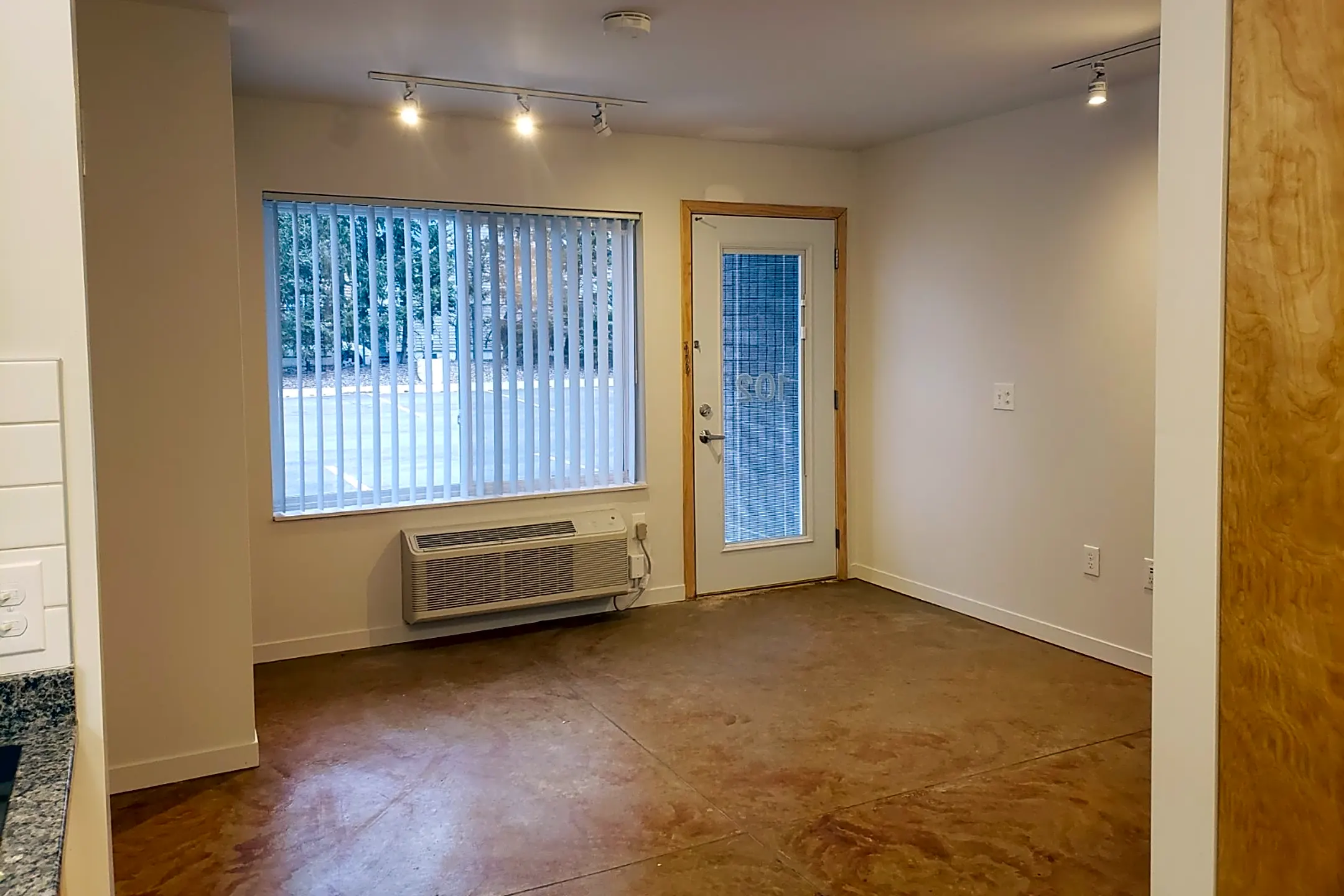 Amber on 11 Studios and Lofts 1201 E 11 Mile Rd Royal Oak, MI