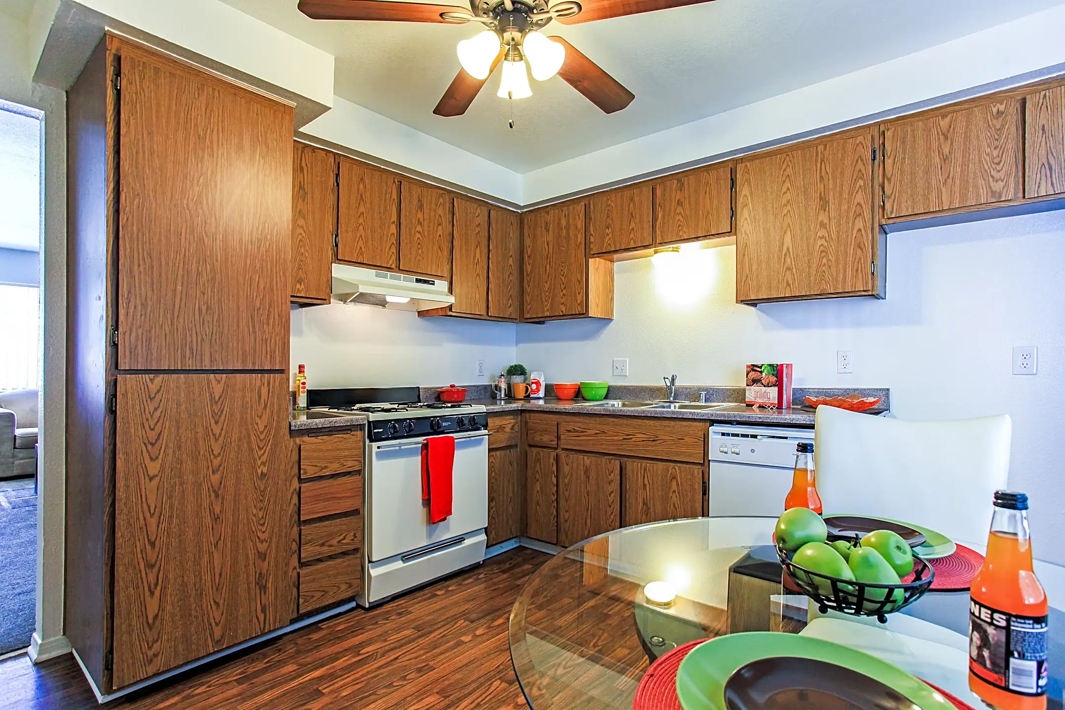 Sunrise Vista Apartments 755 E Virginia Way Barstow, CA Apartments