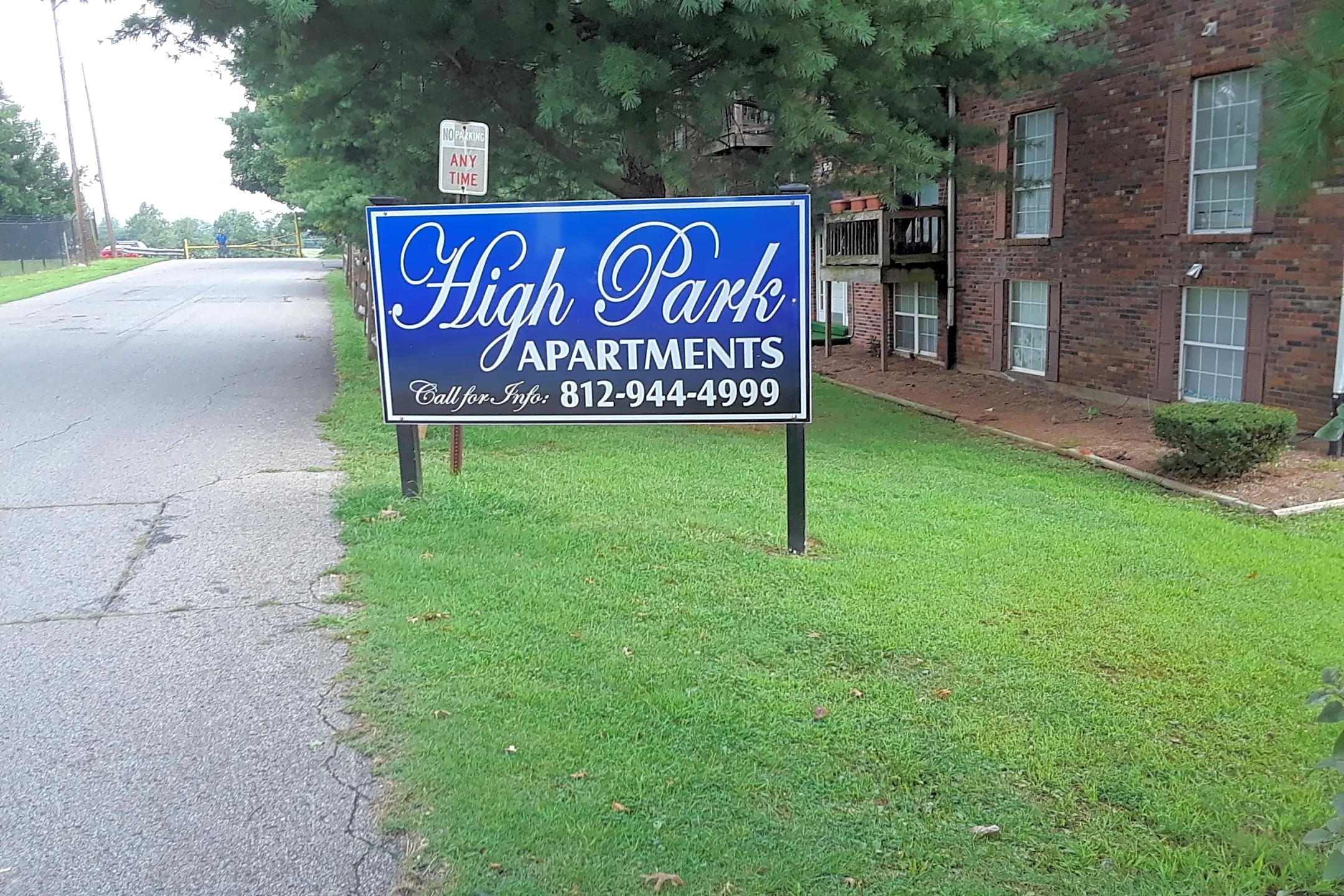 Pool - High Park Apartments - New Albany, IN