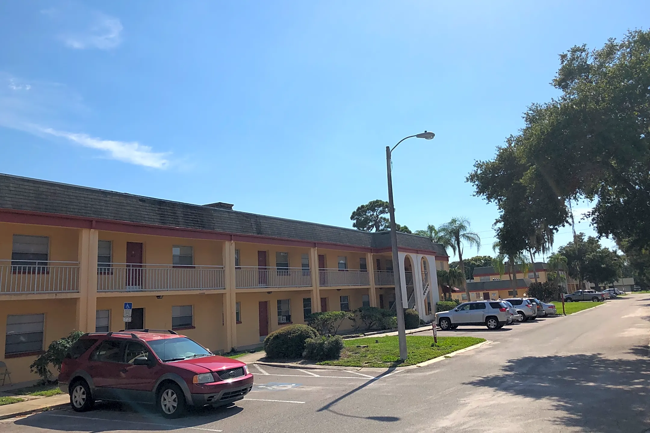 Highland Park Apartments - Clearwater, FL 33755