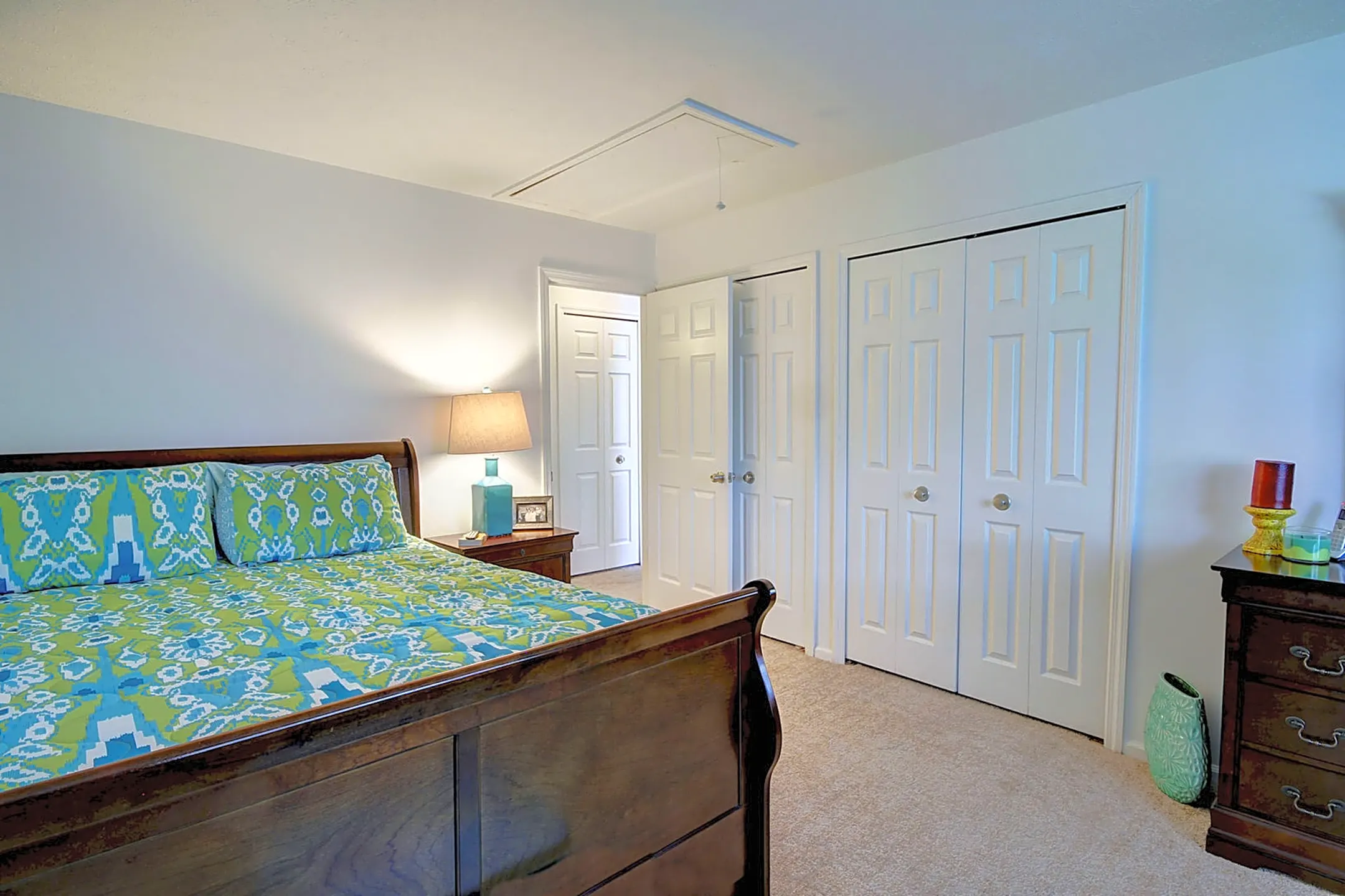 Lake Park Village 1738 State Route 303 Streetsboro, OH Apartments