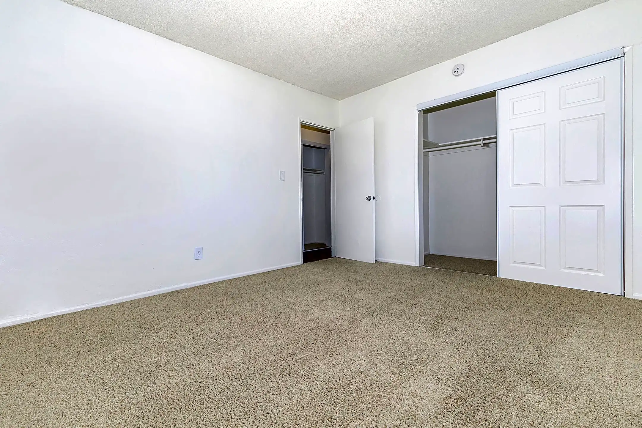 Glenwood Apartment Homes 12300 Clearglen Ave Whittier, CA