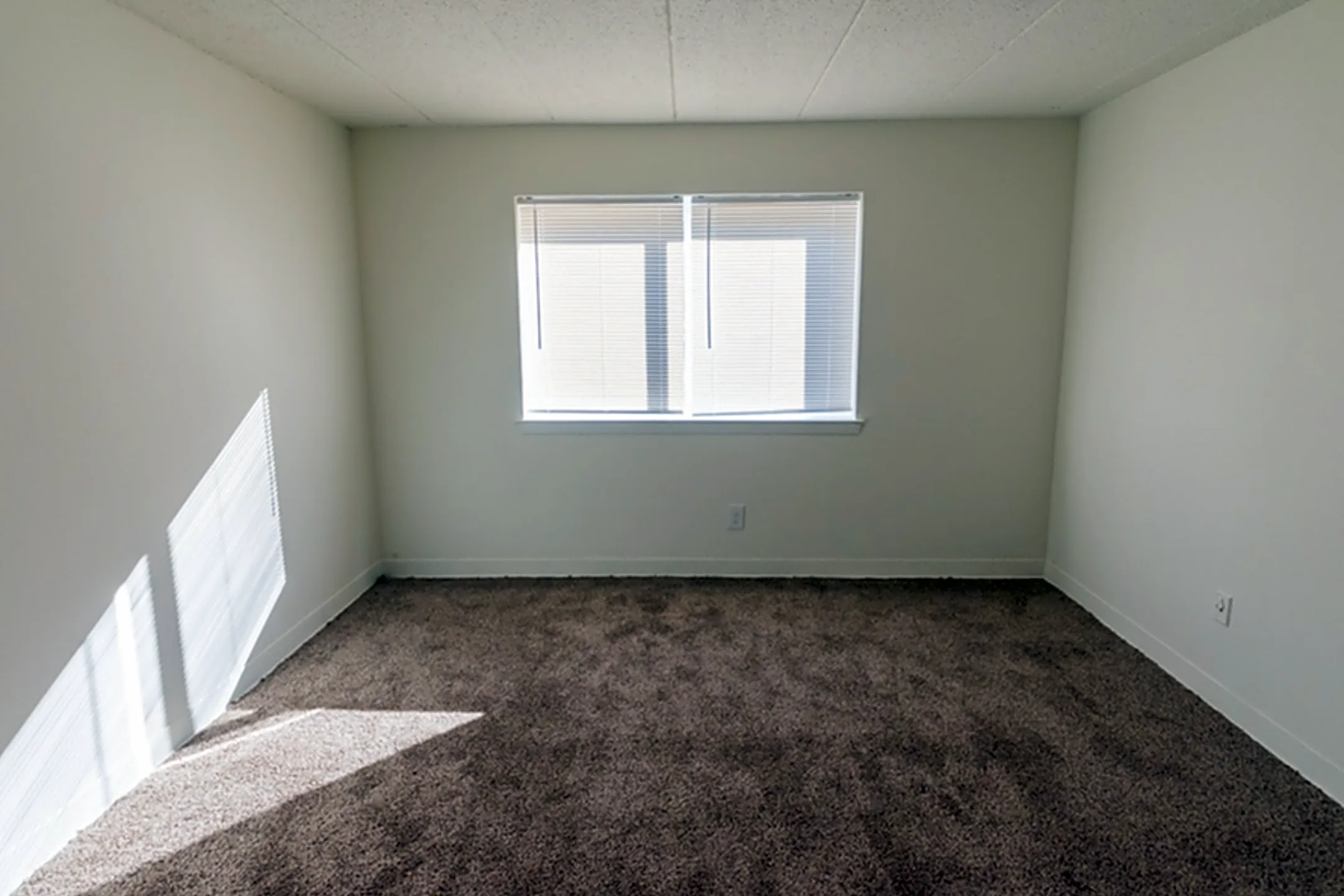 Winslow House Apartments 304 Erial New Brooklyn Rd Sicklerville, NJ