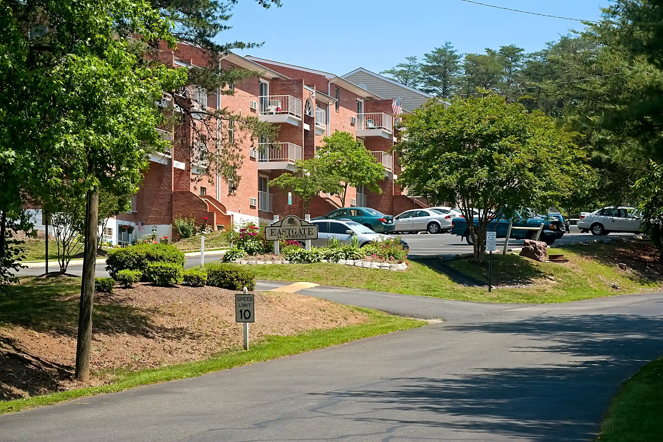 East Gate Apartments Triangle, VA 22172