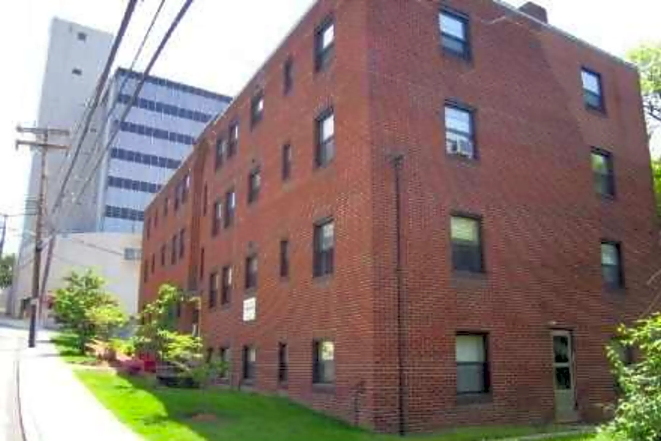 Steiner Realty Mt Lebanon Apartments 125 Baywood Ave Mount Lebanon, PA Apartments for Rent