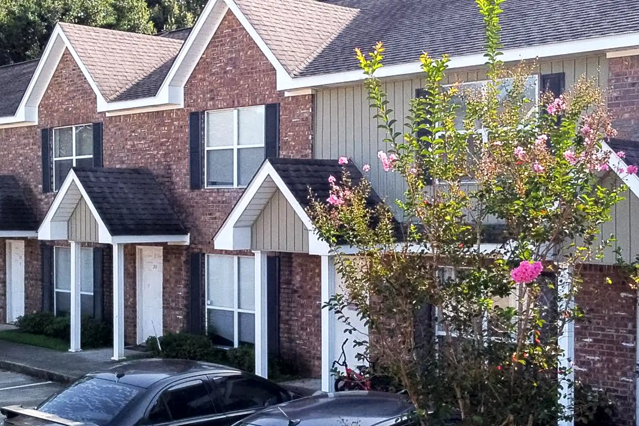 Satsuma Apartments & Baker Road Townhomes 122 Baldwin Rd Satsuma