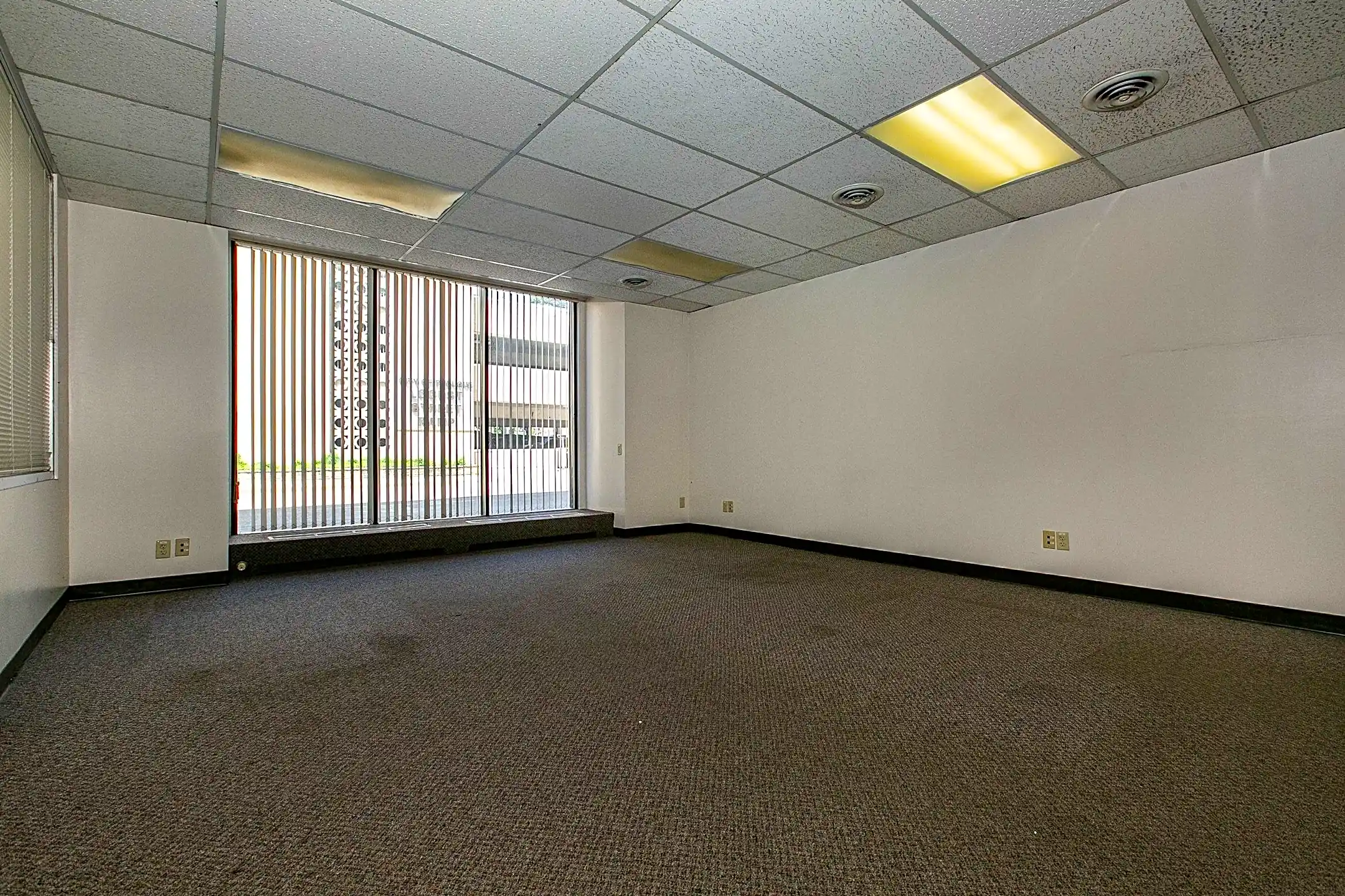 880 Locust St - Dubuque, IA