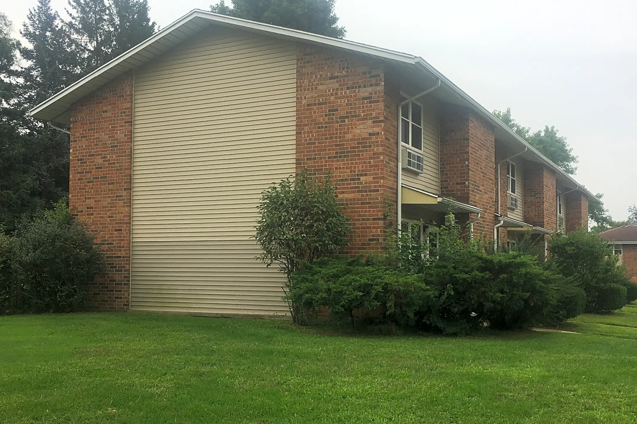 Corby Homes 1022 Patty Ln South Bend, IN Apartments for Rent Rent.