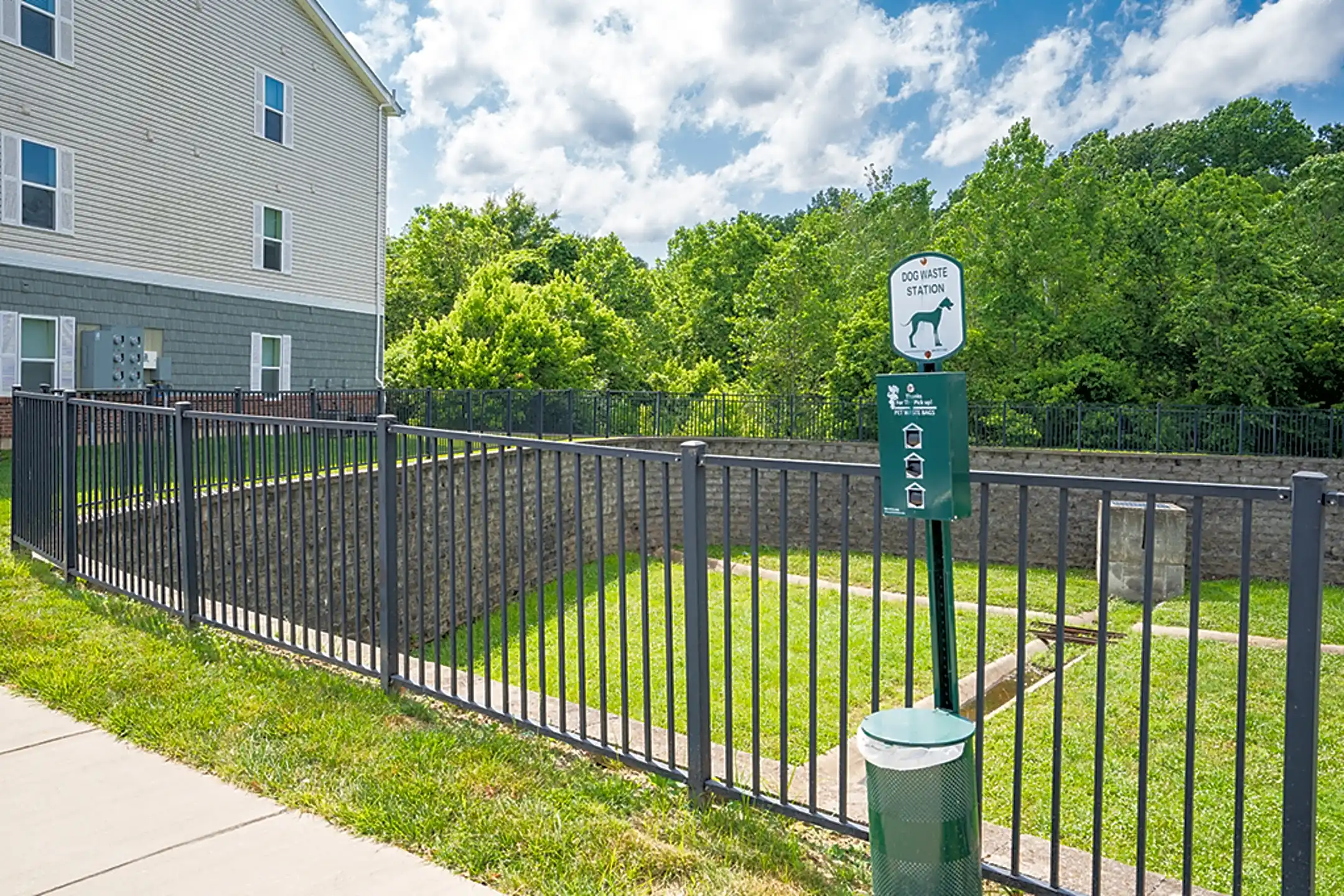 Vance Station Apartment Homes Valley Park, MO 63088